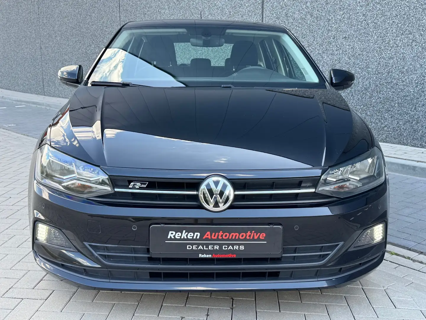Volkswagen Polo 1.0 TSI R-Line Navi Cruise Dealeronderh Zwart - 2