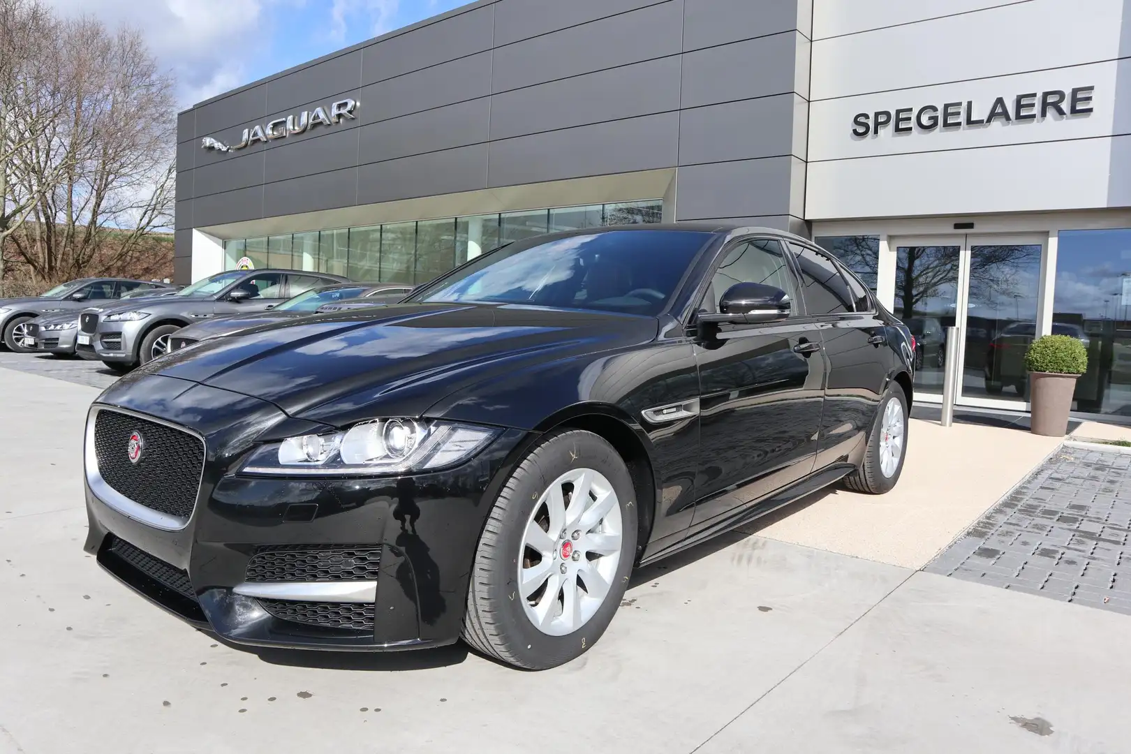 Jaguar XF R-SPORT Noir - 1