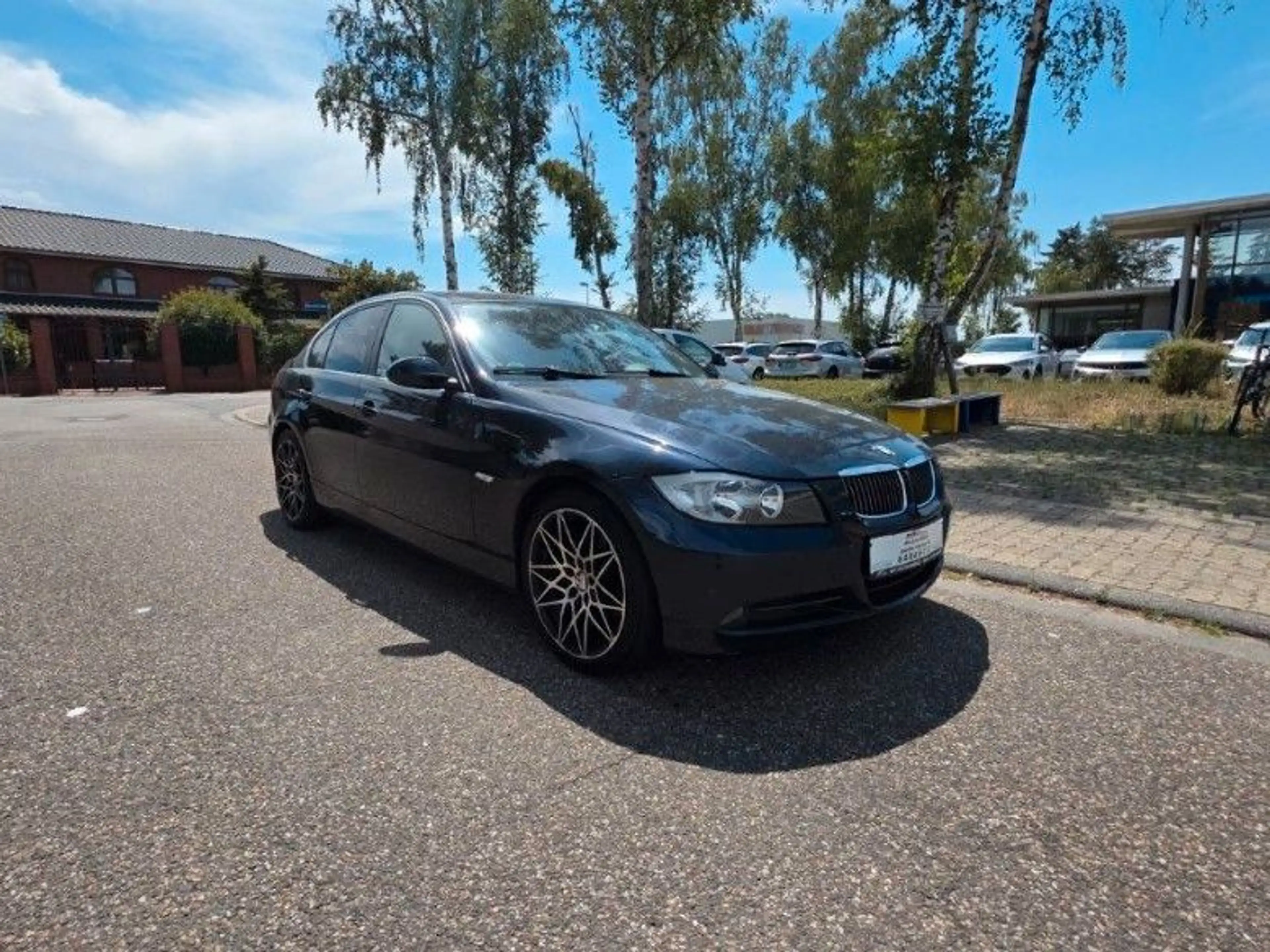 BMW 325 i 3 Limousine M Paket TÜV NEU Garantie — photo 2