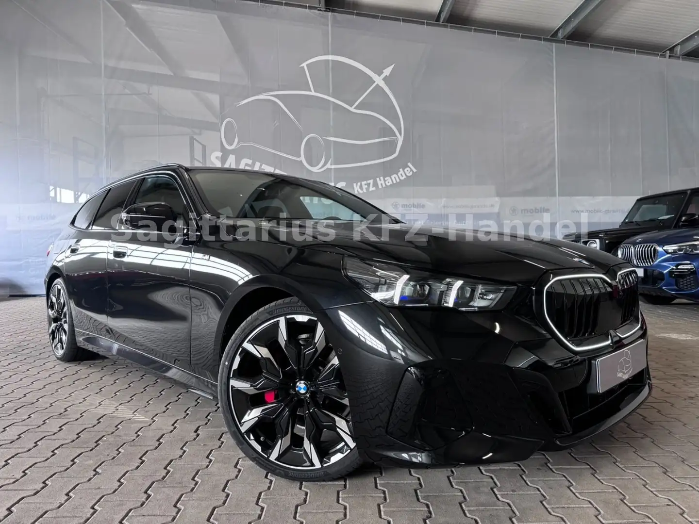 BMW 520 d xDrive M Sport Pro/B&W/Pano/Carbon/AHK/21' Noir - 1