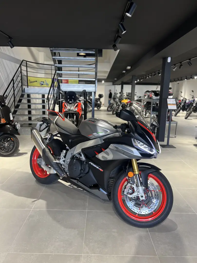 Aprilia RSV4 Grigio - 1