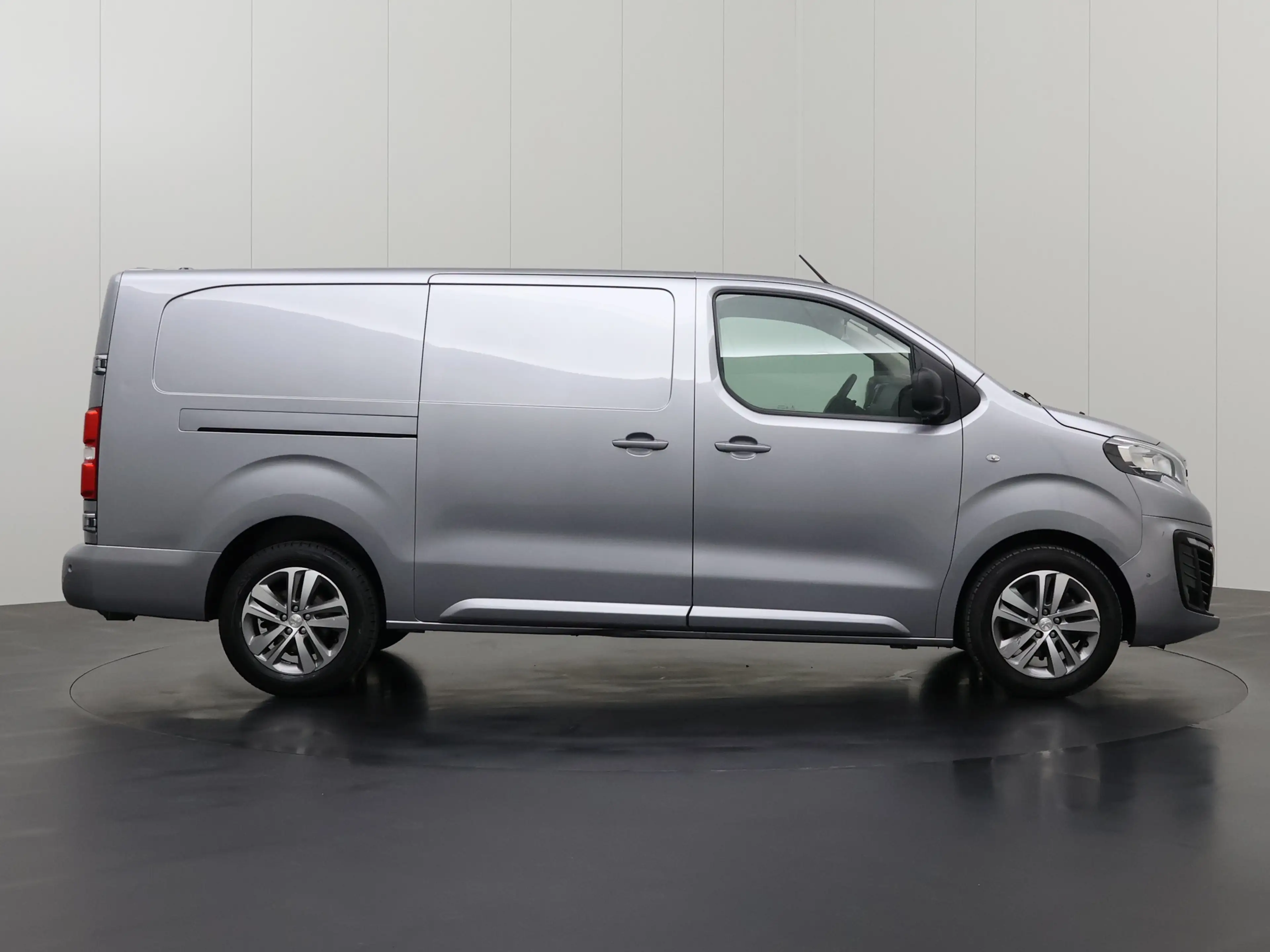 Peugeot Expert 2.0BlueHDI 180PK Automaat XXL Asphalt | Multimedia — photo 13