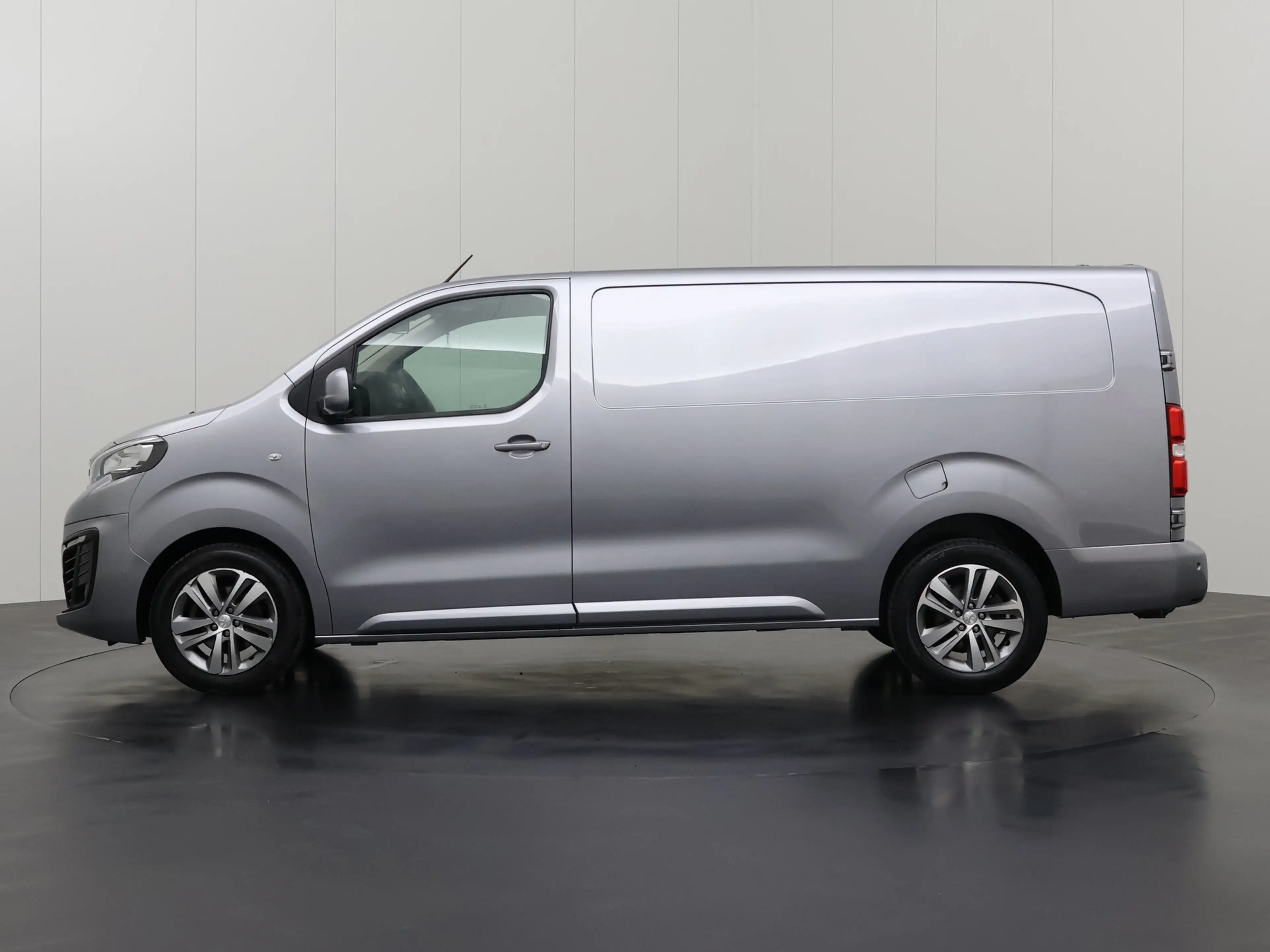 Peugeot Expert 2.0BlueHDI 180PK Automaat XXL Asphalt | Multimedia — photo 12