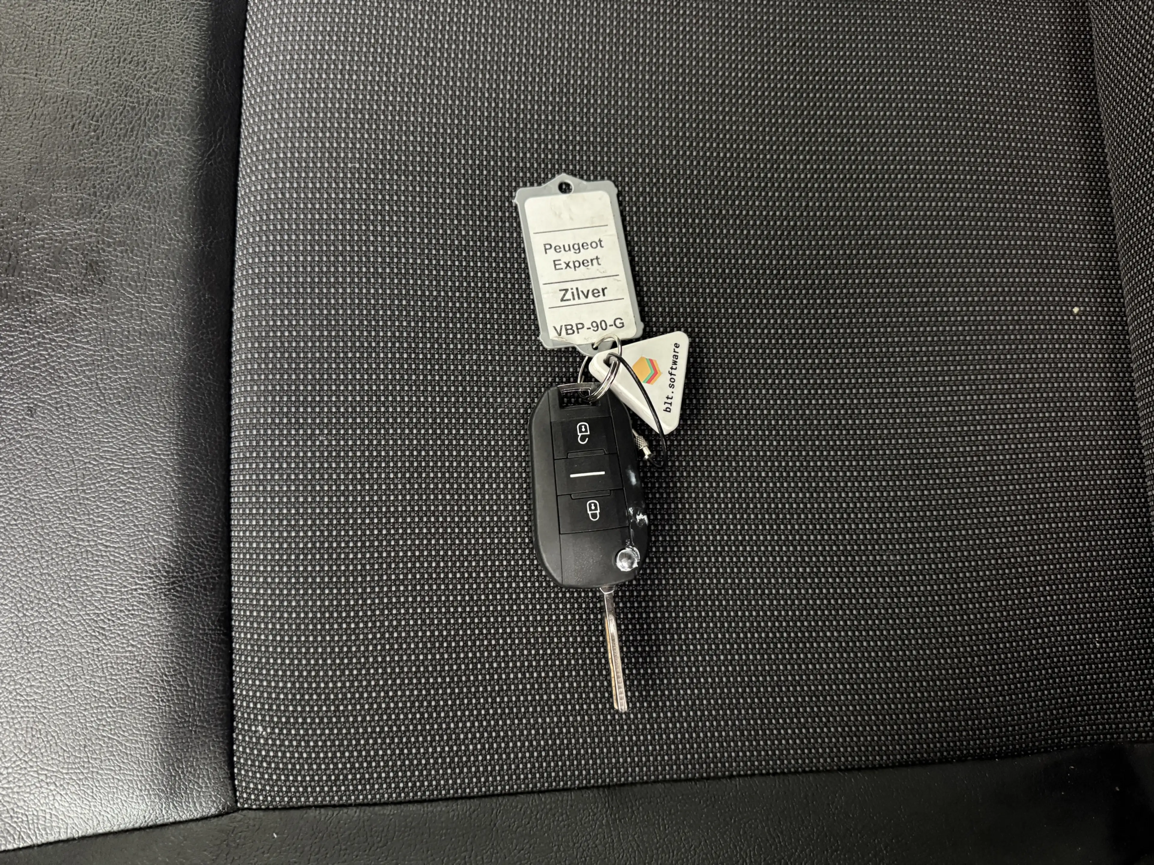Peugeot Expert 2.0BlueHDI 180PK Automaat XXL Asphalt | Multimedia — photo 5