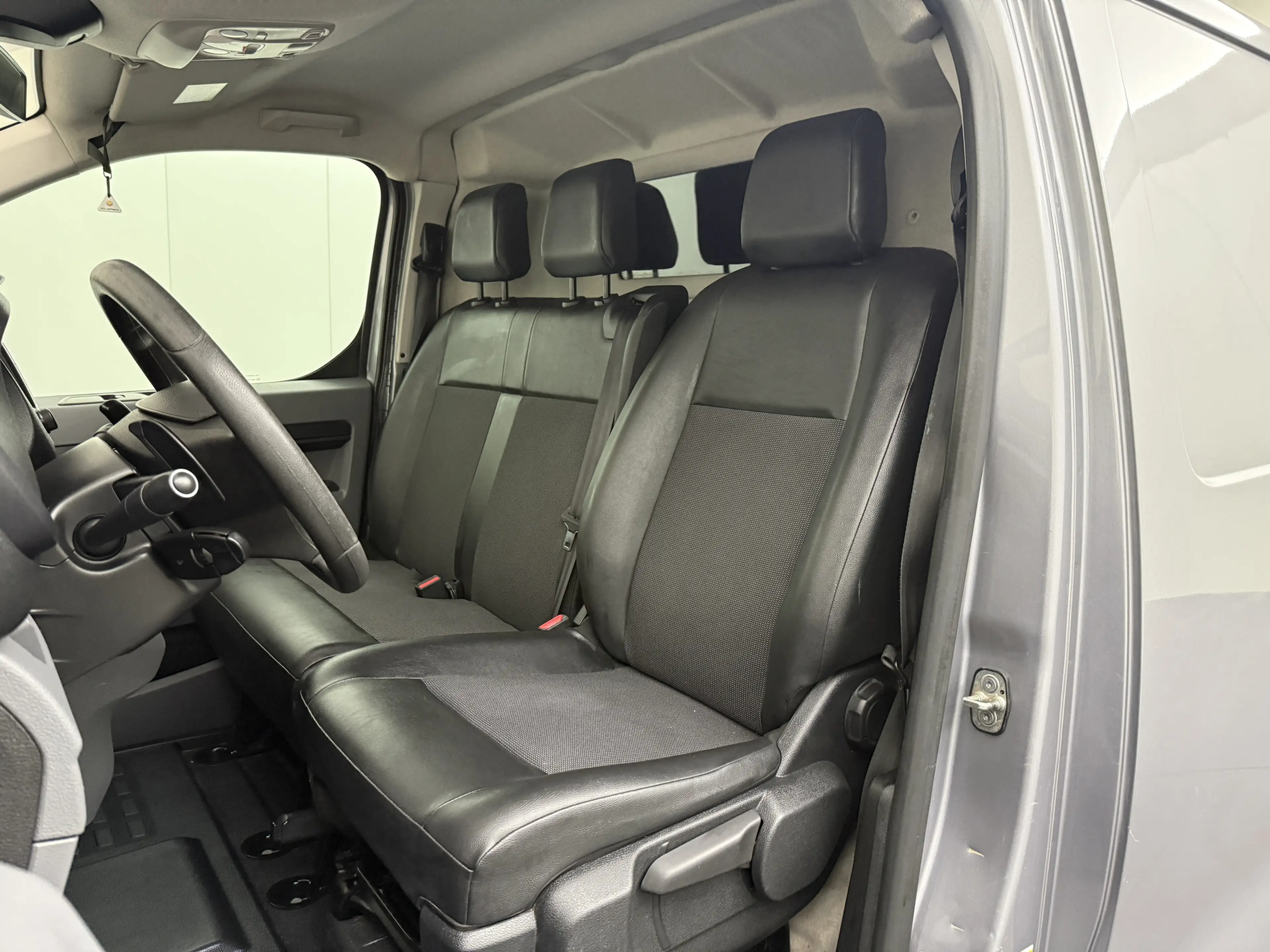 Peugeot Expert 2.0BlueHDI 180PK Automaat XXL Asphalt | Multimedia — photo 21