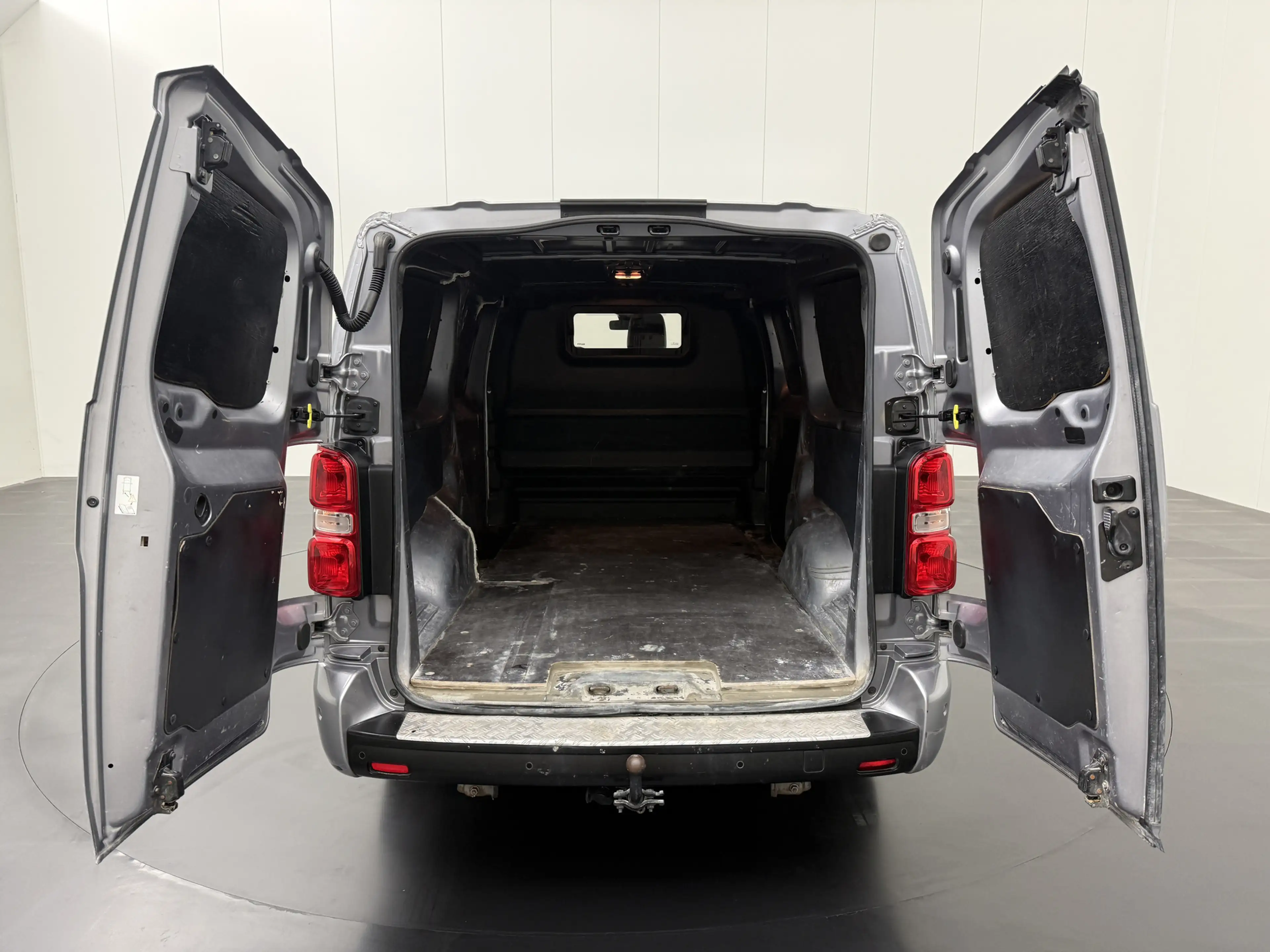 Peugeot Expert 2.0BlueHDI 180PK Automaat XXL Asphalt | Multimedia — photo 4