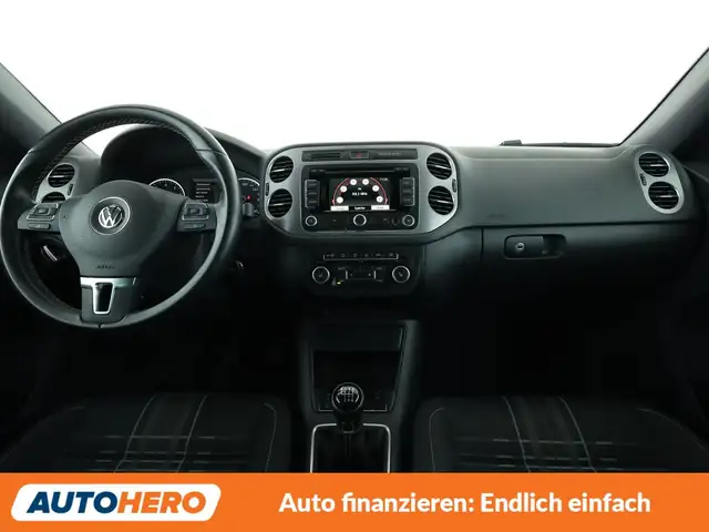 Volkswagen Tiguan view 12