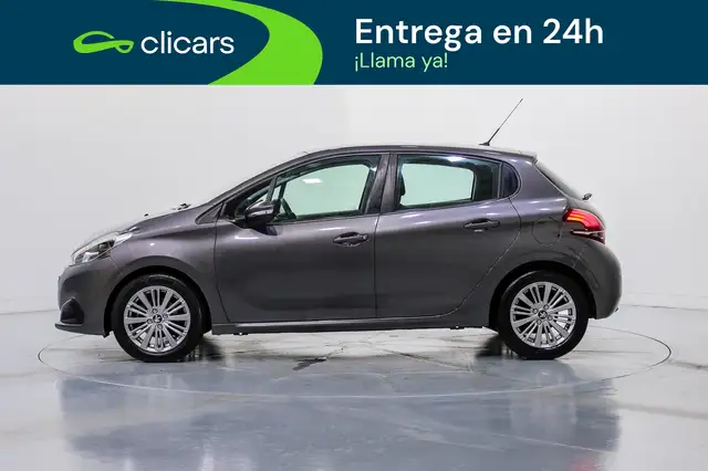 Peugeot 208 view 8