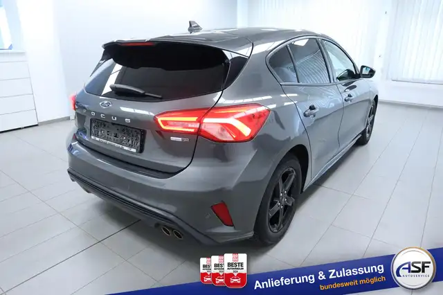 Ford Focus view 7