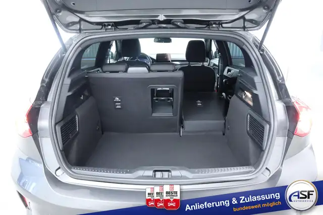 Ford Focus view 12