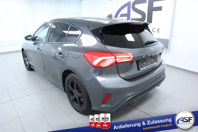 Ford Focus view 9