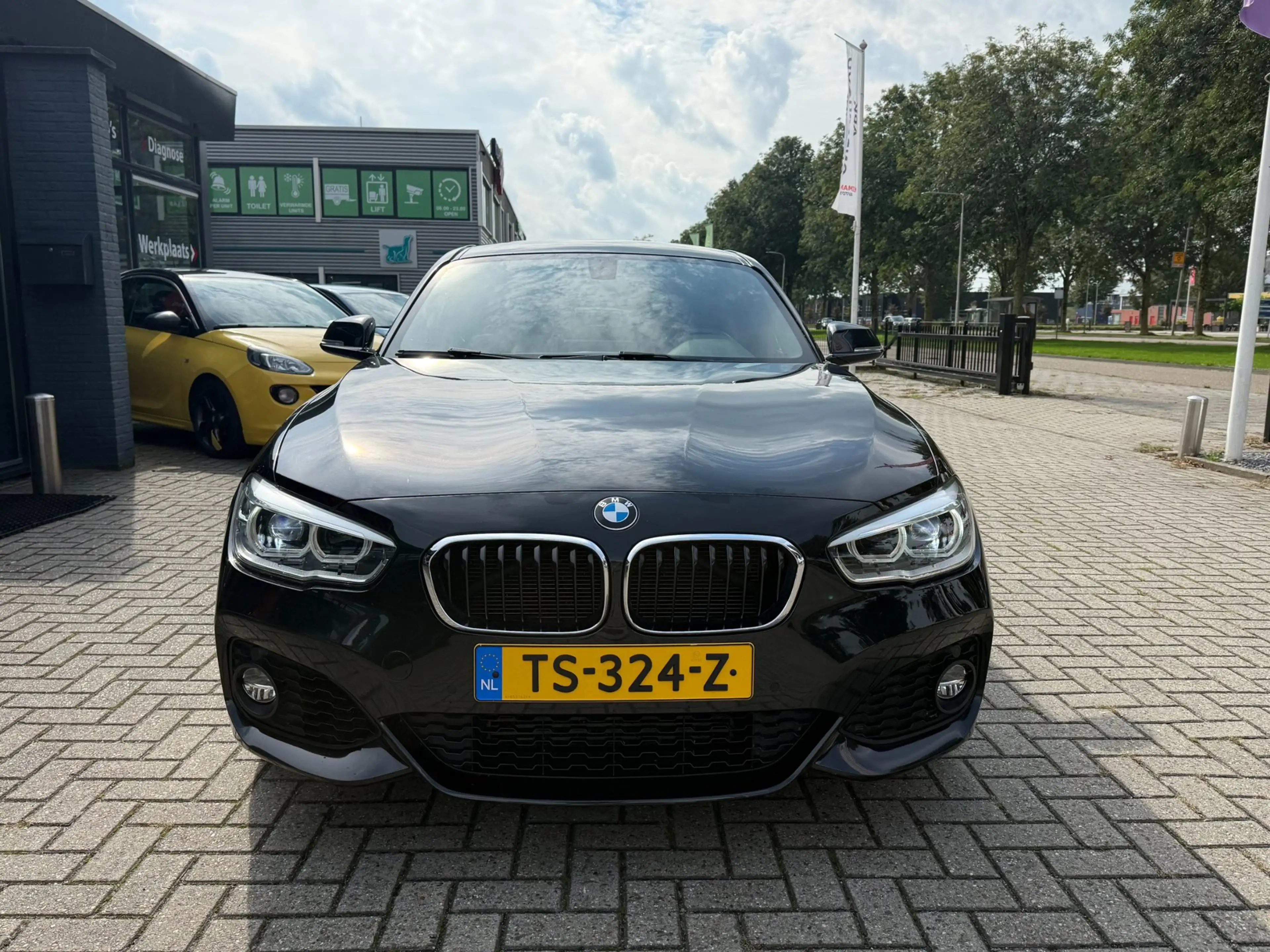 BMW 118 1-serie 118i High Executive | M Sport shadow | Sto — photo 2