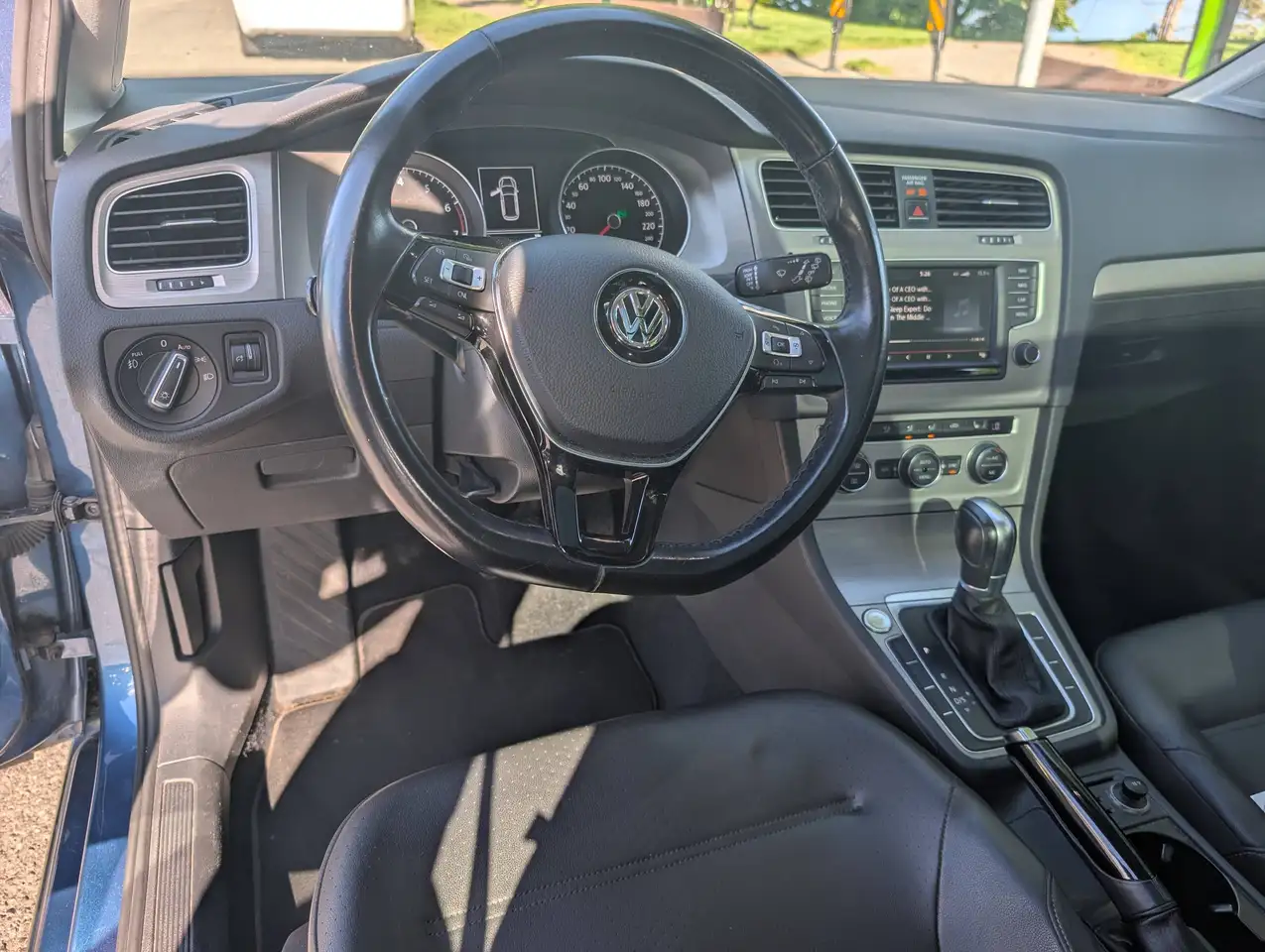 Volkswagen Golf снимка Volkswagen Golf