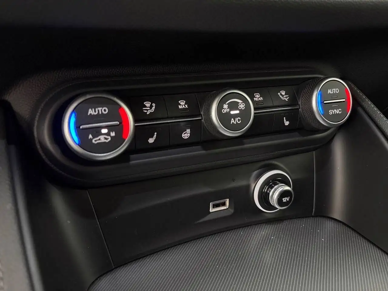 Alfa Romeo Stelvio 2025 — фото 14