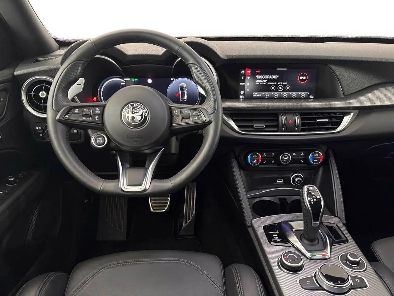 Alfa Romeo Stelvio 2025 — фото 11
