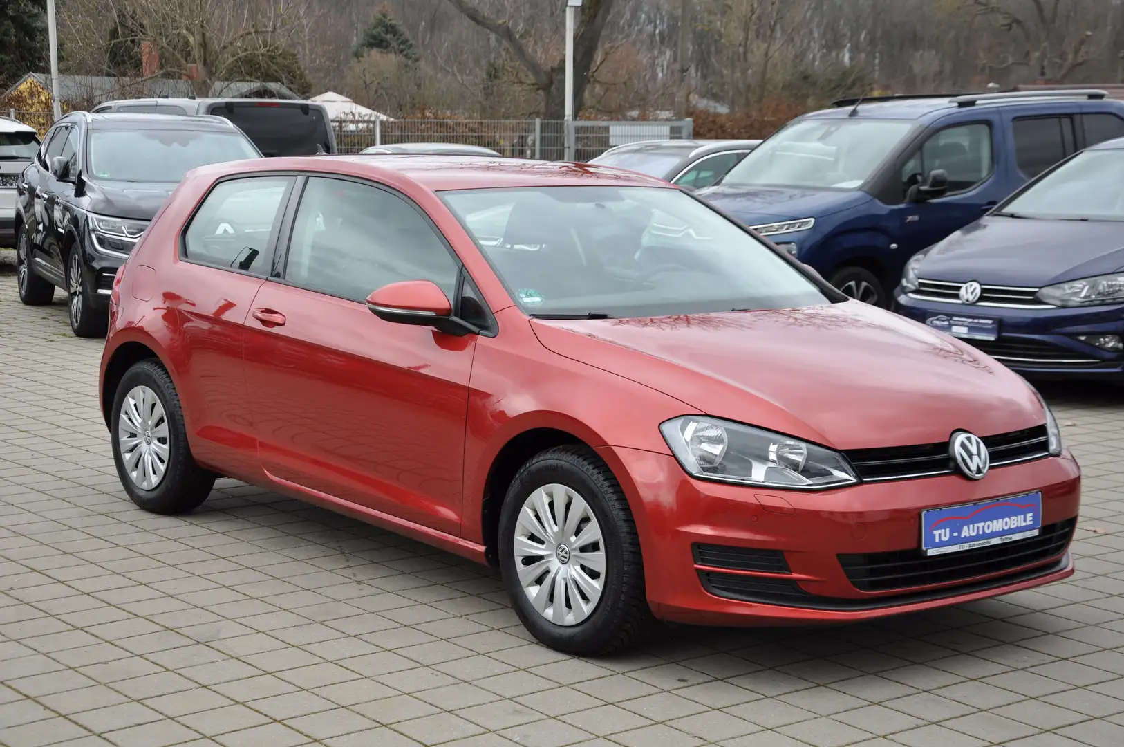 Volkswagen Golf VII 1.2 TSI DSG Trendline BMT NAVI-1.HAND-SHZ-PDC Rosso - 1