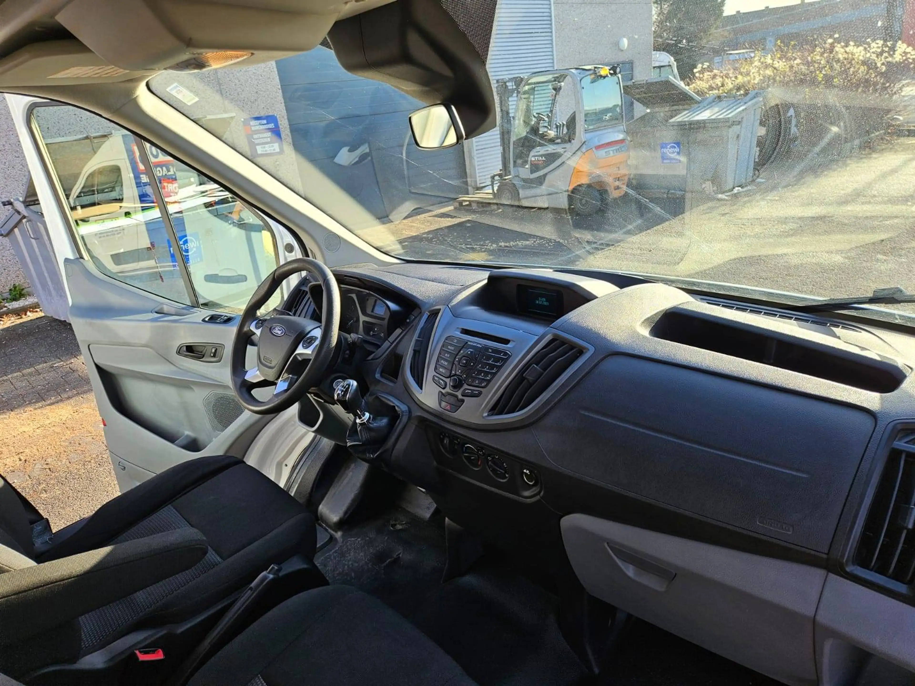 Ford Transit 2.2d Lift/ELEVATEUR 3500Kg 7Places Clim Blue Cd — photo 14