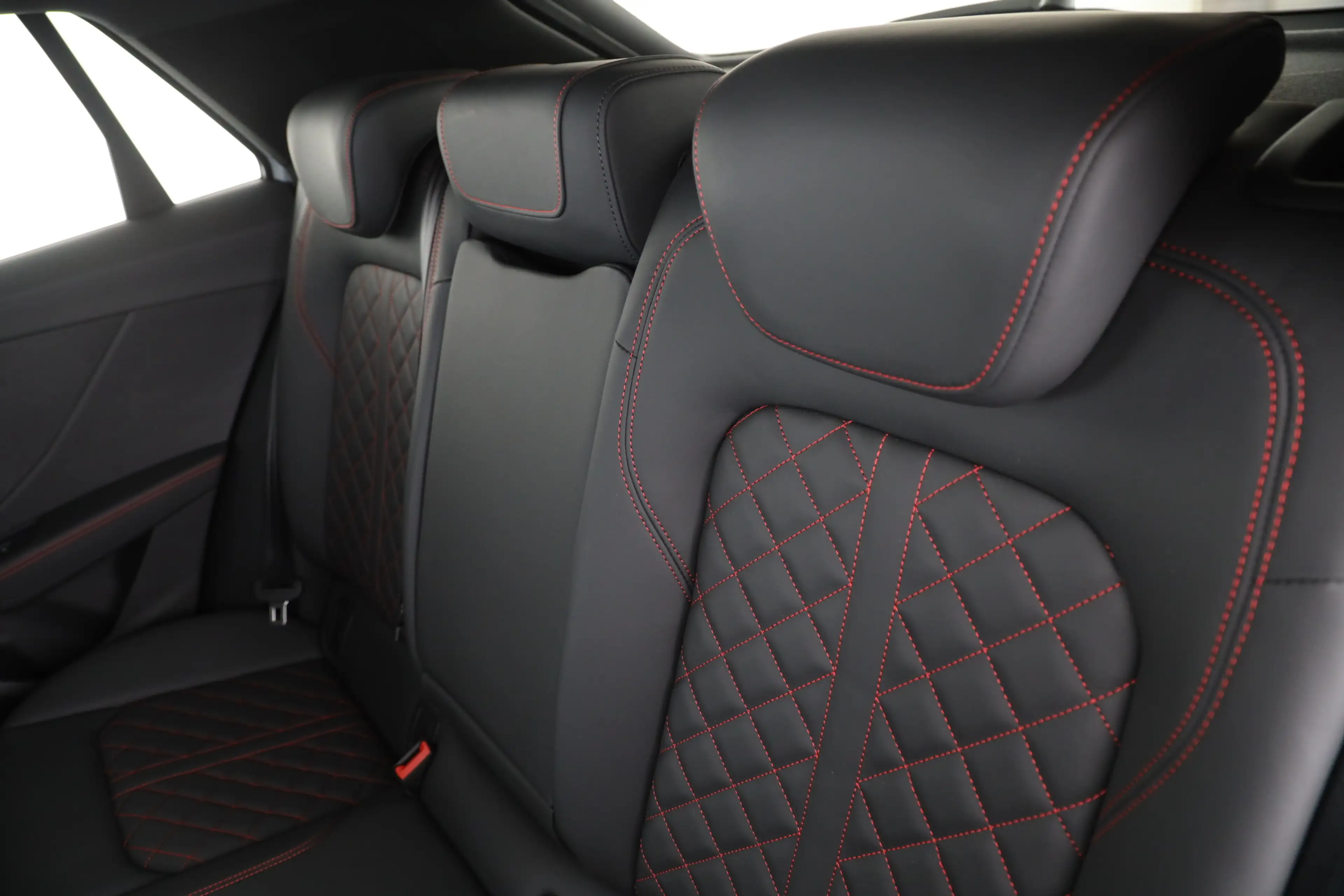 Audi SQ2 TFSI quattro S tronic MATRIX-LED | AHK — photo 13