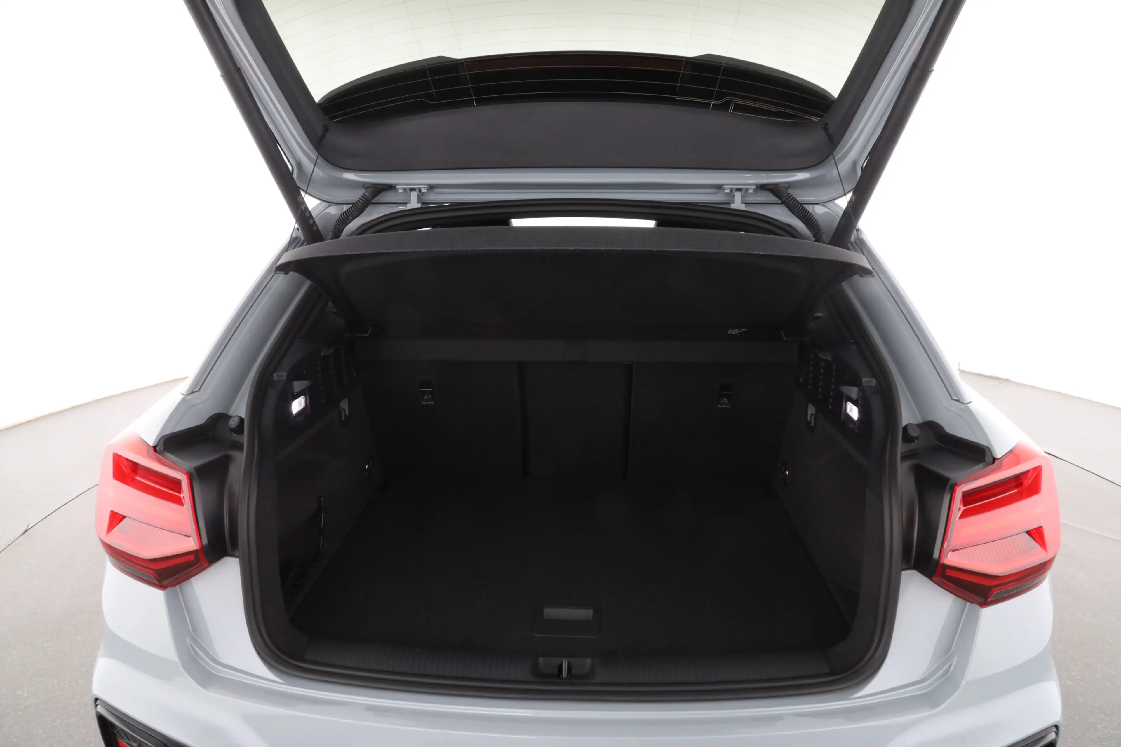 Audi SQ2 TFSI quattro S tronic MATRIX-LED | AHK — photo 10