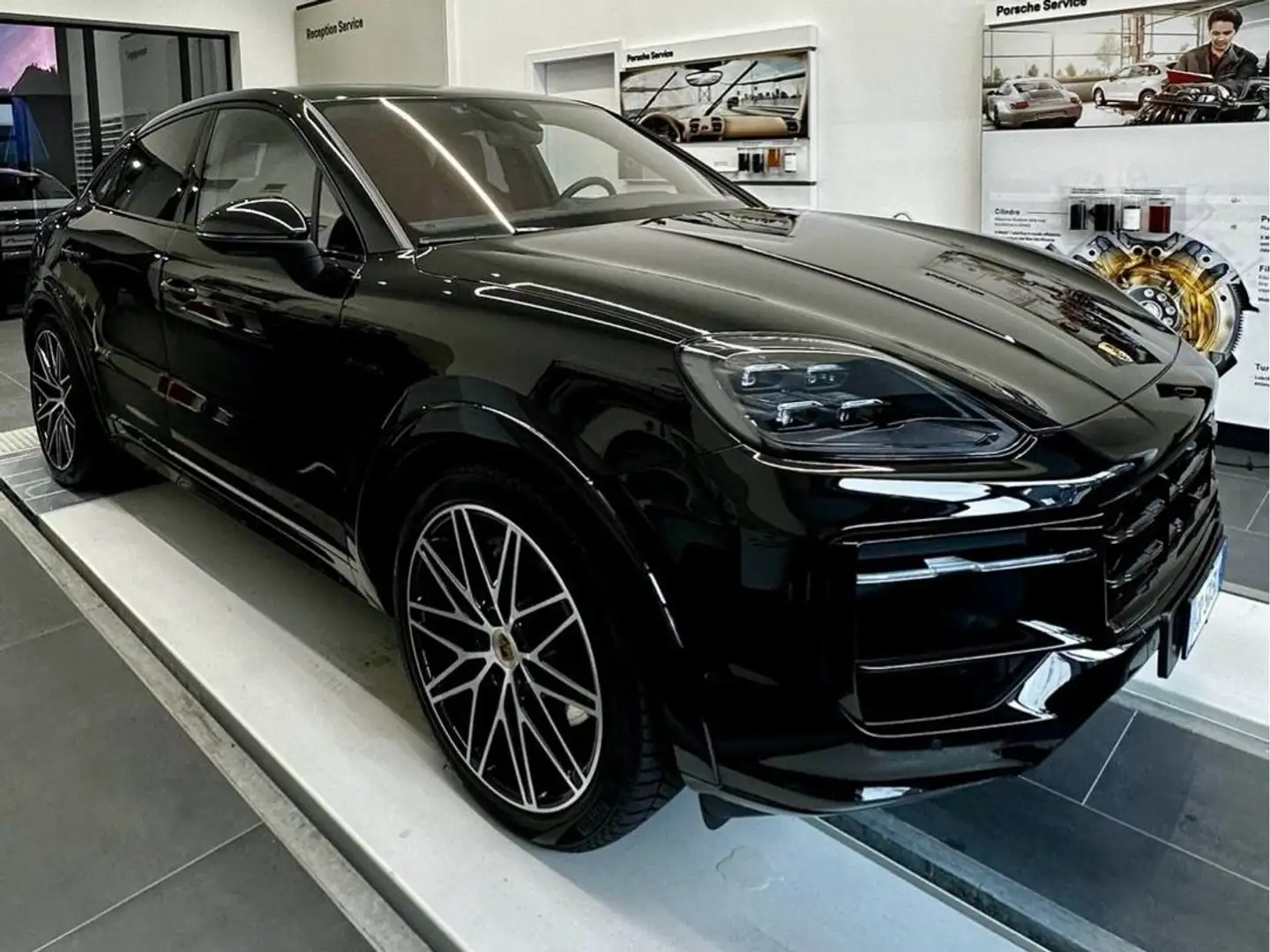 Porsche Cayenne Coupe 3.0 FULL FULL FULL e-hybrid tiptronic IVA Nero - 2