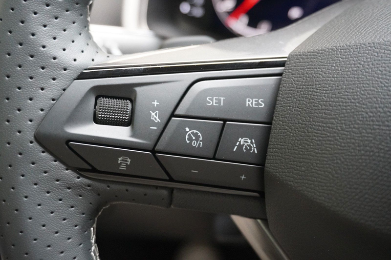 SEAT Arona FR 1.0 TSI DSG*NEUES MODELL*NAVI*ACC*AHK* — photo 12