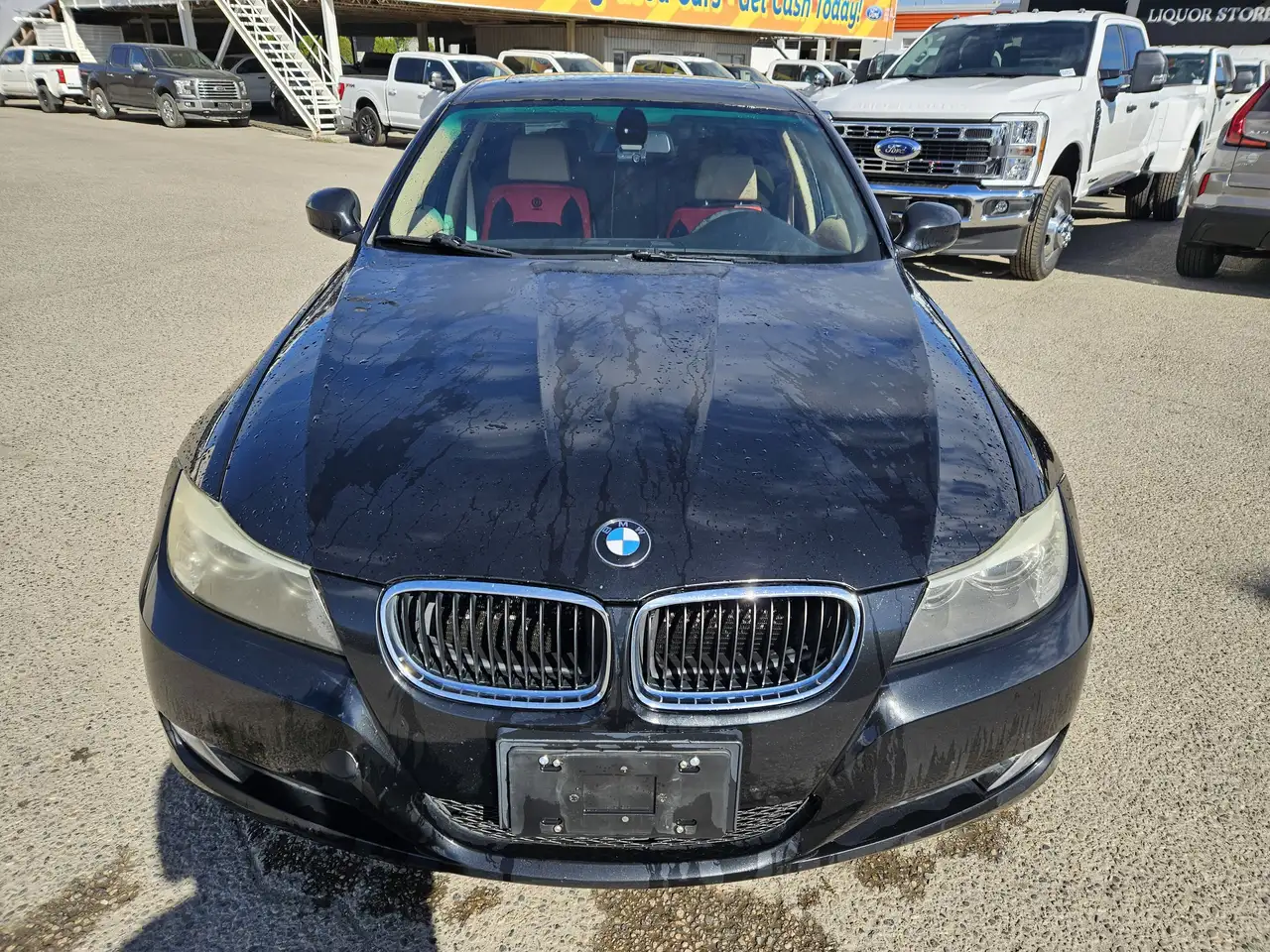 BMW 3 Series снимка BMW 3 Series
