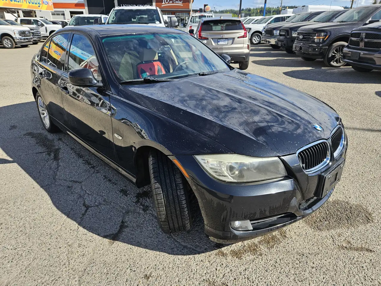 BMW 3 Series снимка BMW 3 Series