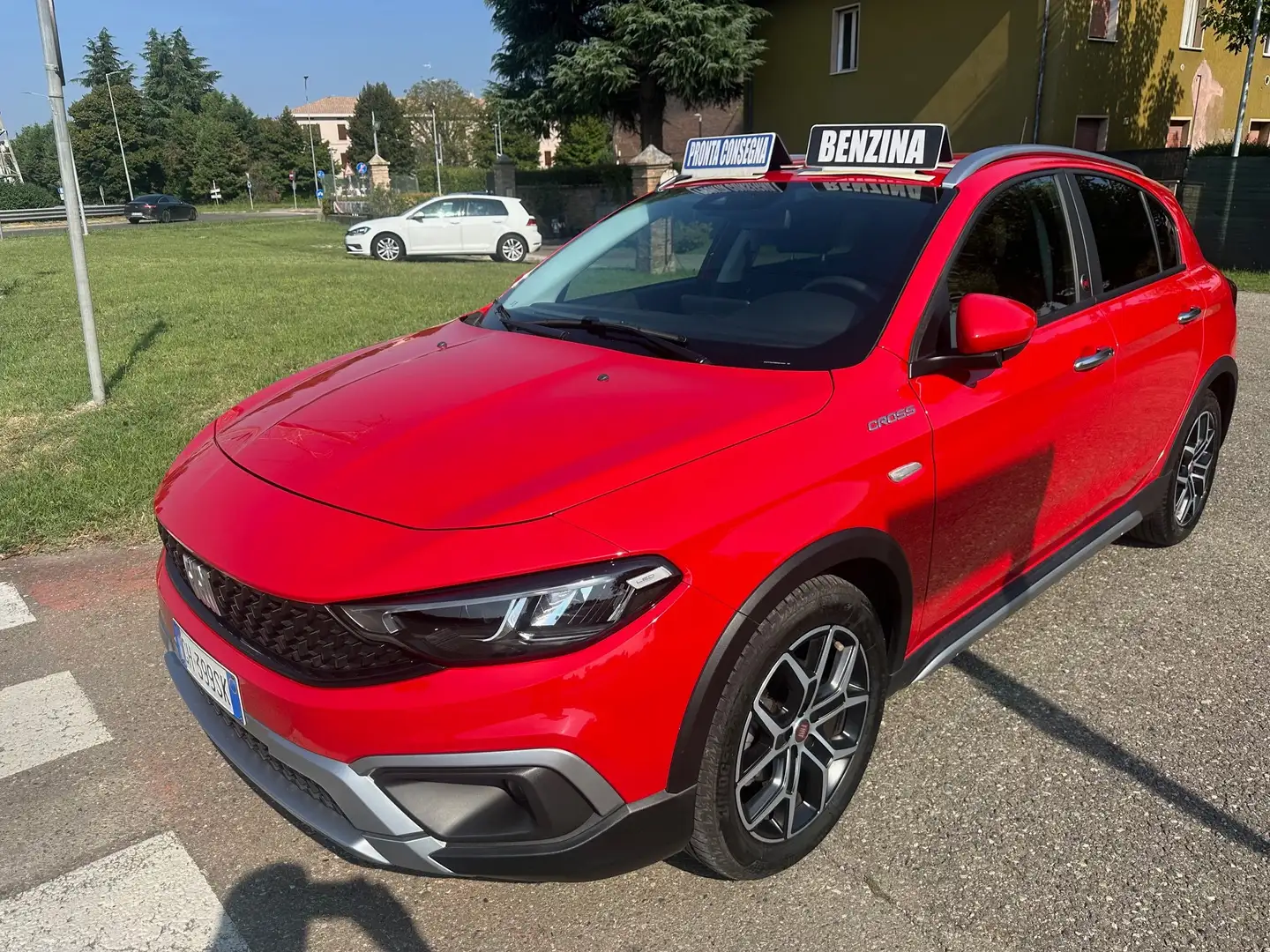 Fiat Tipo 5 porte Cross 5p 1.5 t4 hybrid (Red) 130cv dct Rojo - 1