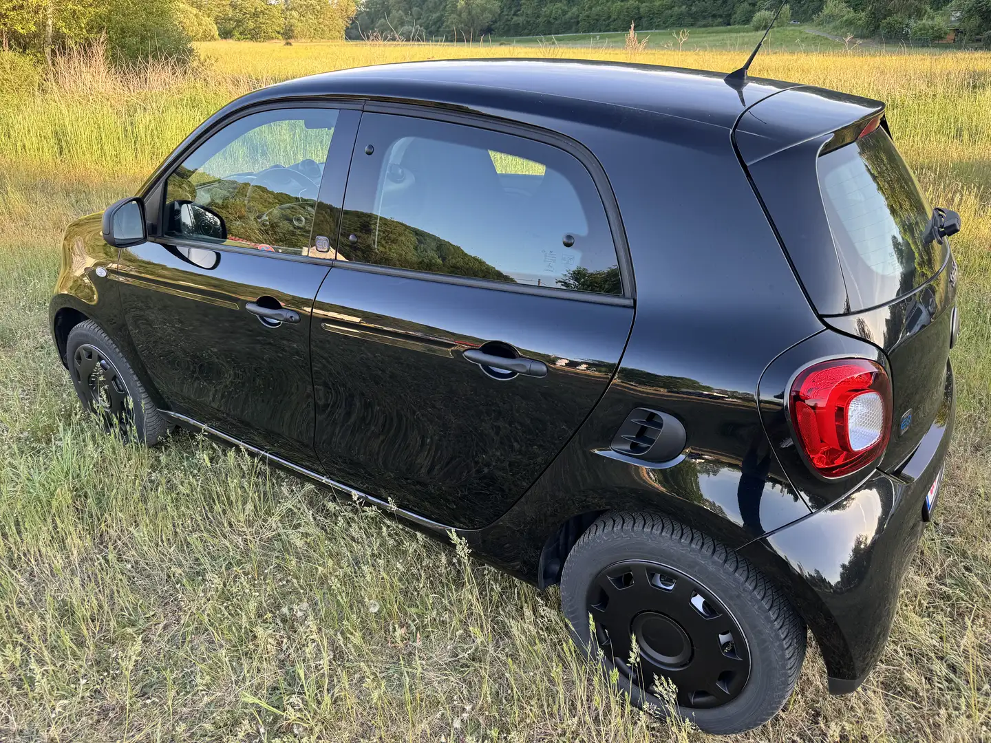 smart forFour 1.Hd 03/22, 22KW, SOH 97% TÜV neu inkl. Mwst Schwarz - 2
