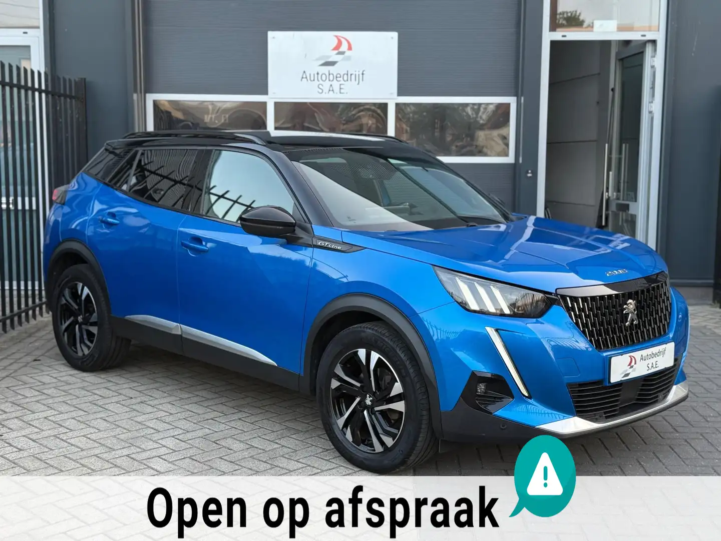 Peugeot 2008 1.2 PureTech GT Line AUTOMAAT STOELVERWARMING NAVI Blauw - 2