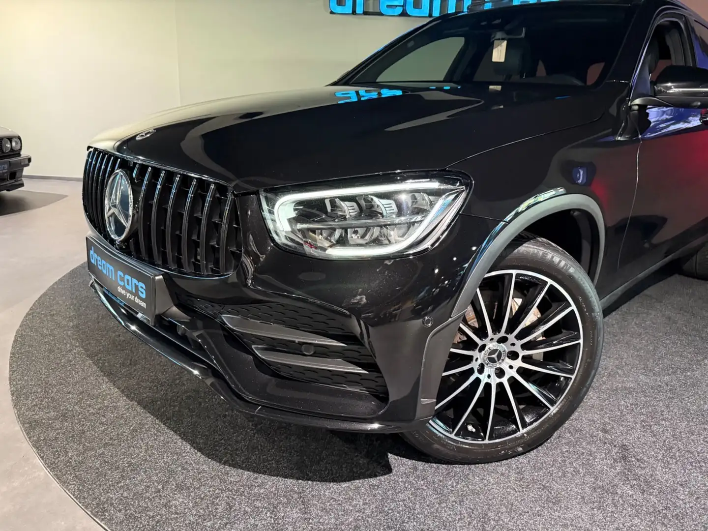 Mercedes-Benz GLC 300 de 4MATIC Aut. / AMG Line / Night-Paket / Premium Zwart - 2