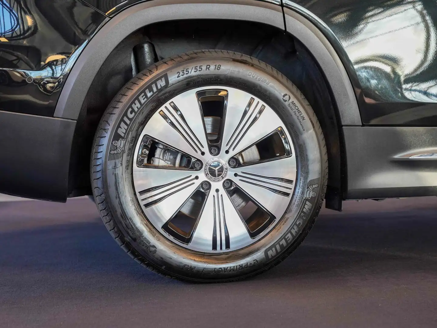 Mercedes-Benz EQB 300 EQB 300 4M Progressive Fahrassistenz AHK CarPlay Schwarz - 2