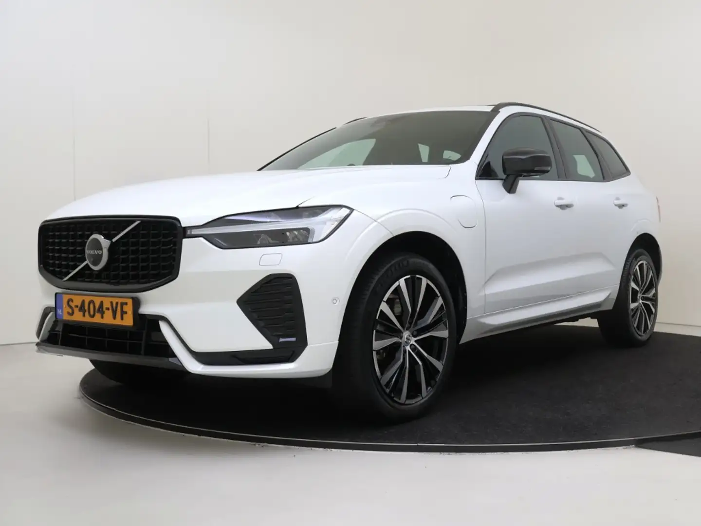 Volvo XC60 T6 AWD Ultimate Dark | Luchtvering | Trekhaak | Pa Wit - 2