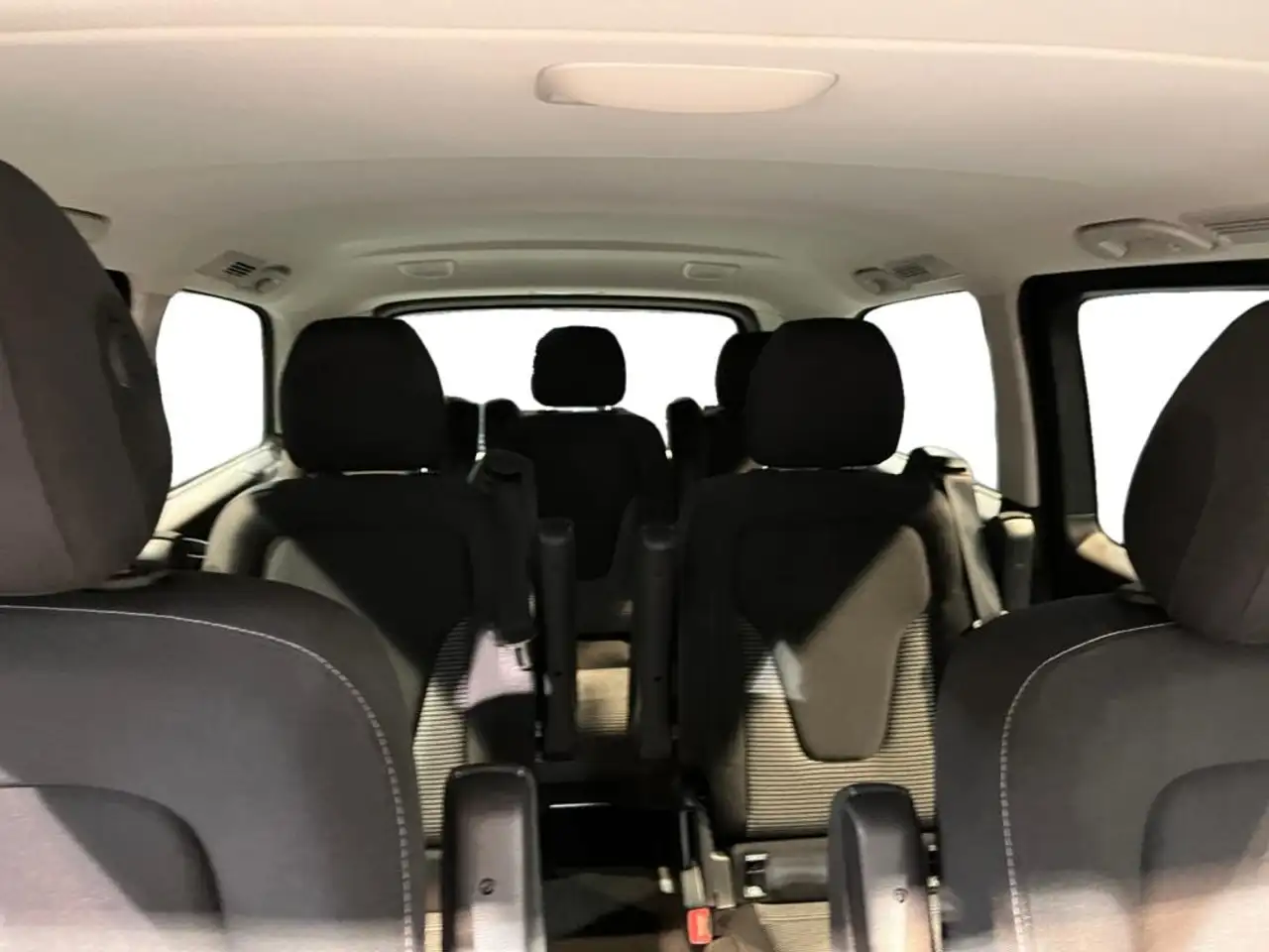 Mercedes-Benz V 300 d **MBUX,Navi,Burmester,Sport,el.Schiebe,R-Cam 13