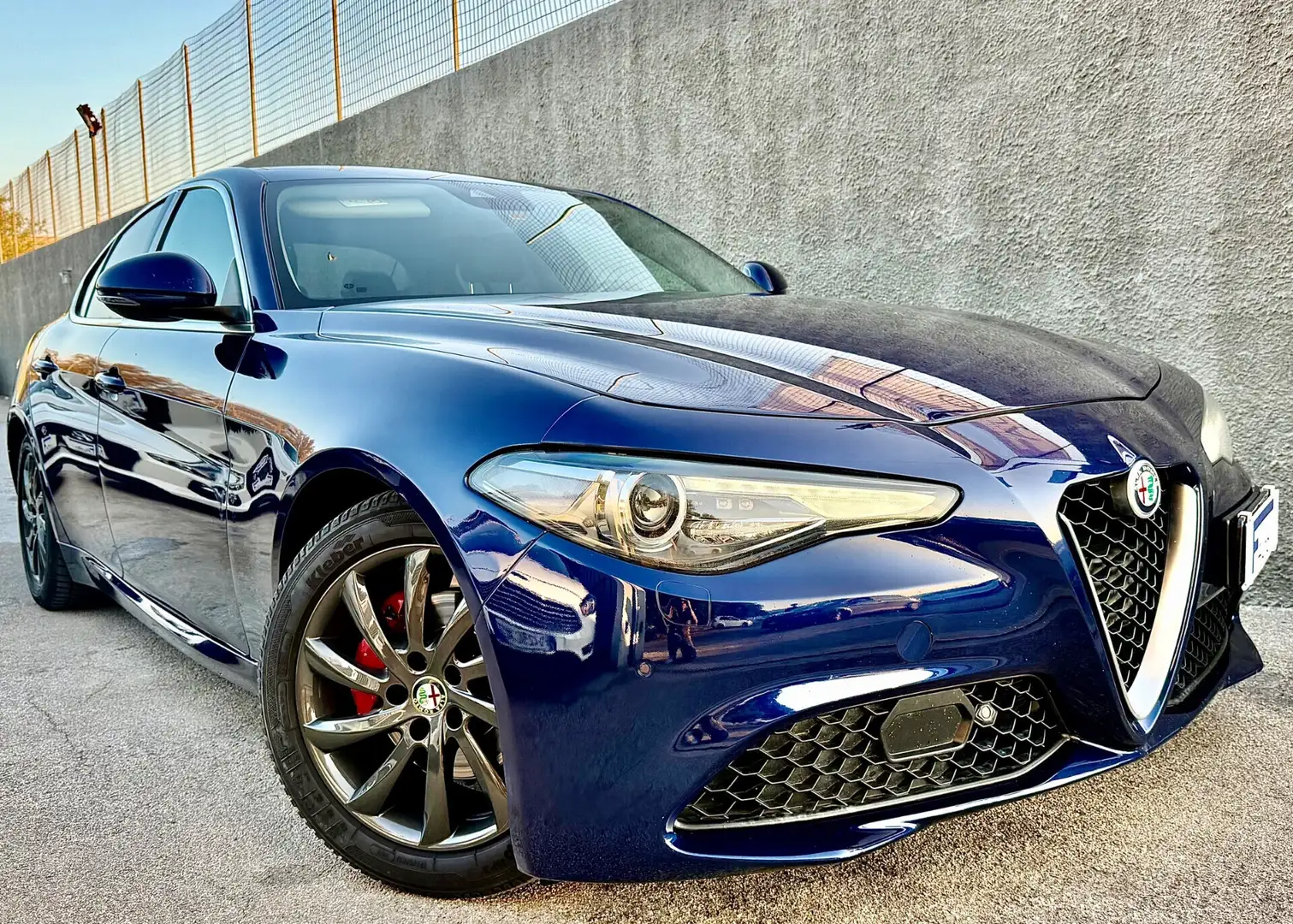 Alfa Romeo Giulia 2.2 Turbodiesel 180 CV AT8 Business Sport Launch E Blu/Azzurro - 1