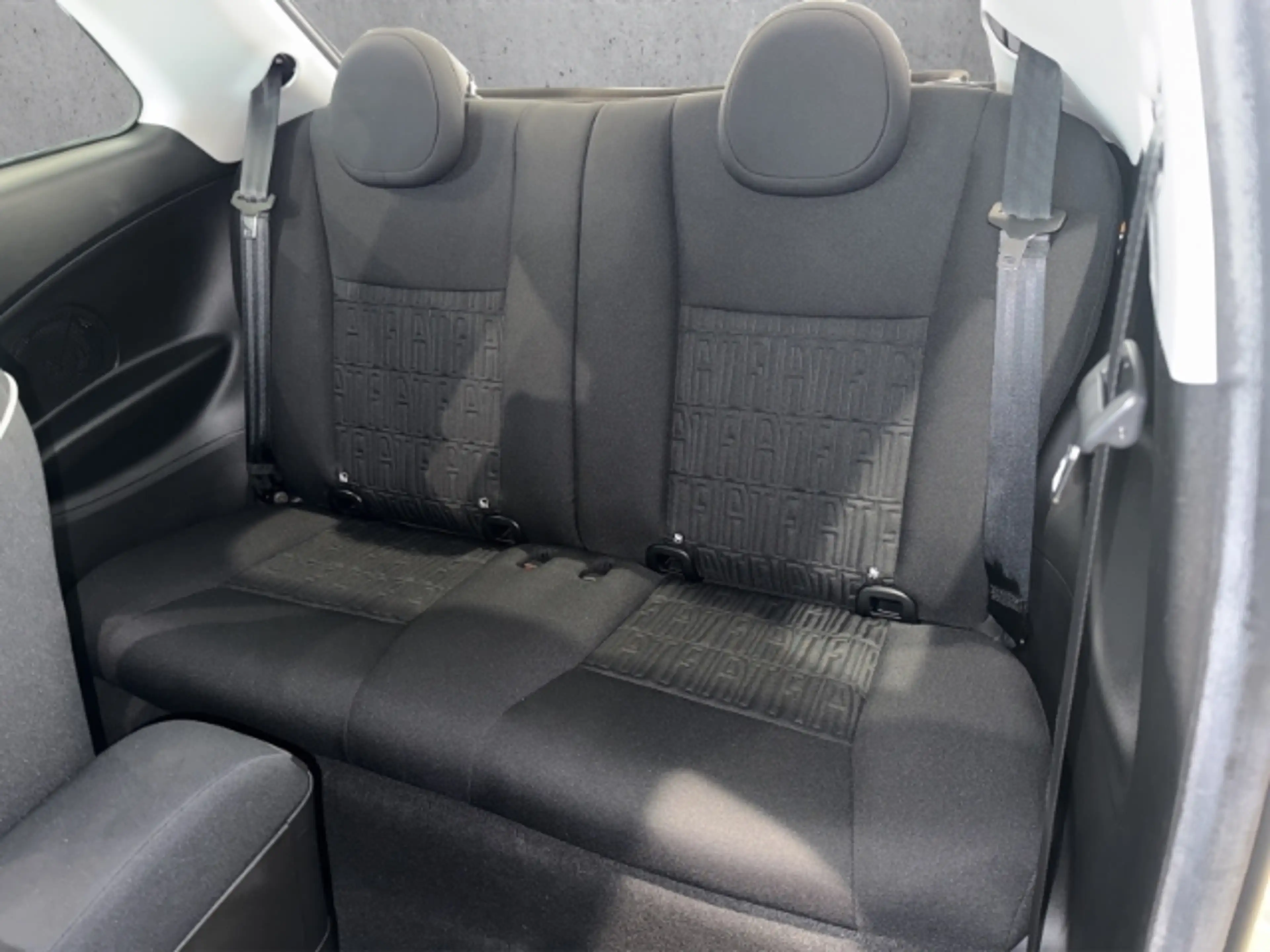 Fiat 500e Basis/Navi/RFK/Alu/Apple&Android — photo 8