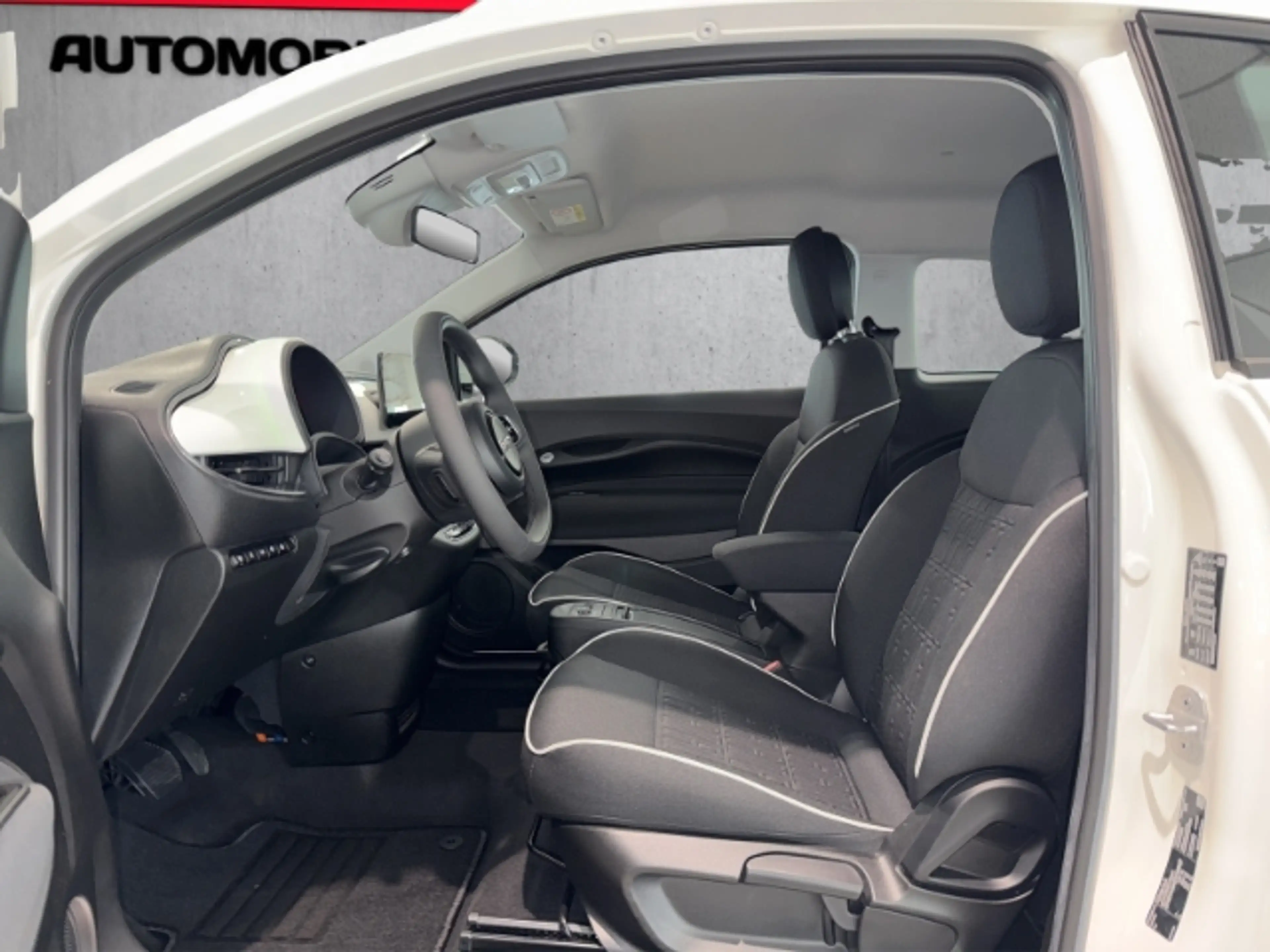 Fiat 500e Basis/Navi/RFK/Alu/Apple&Android — photo 7