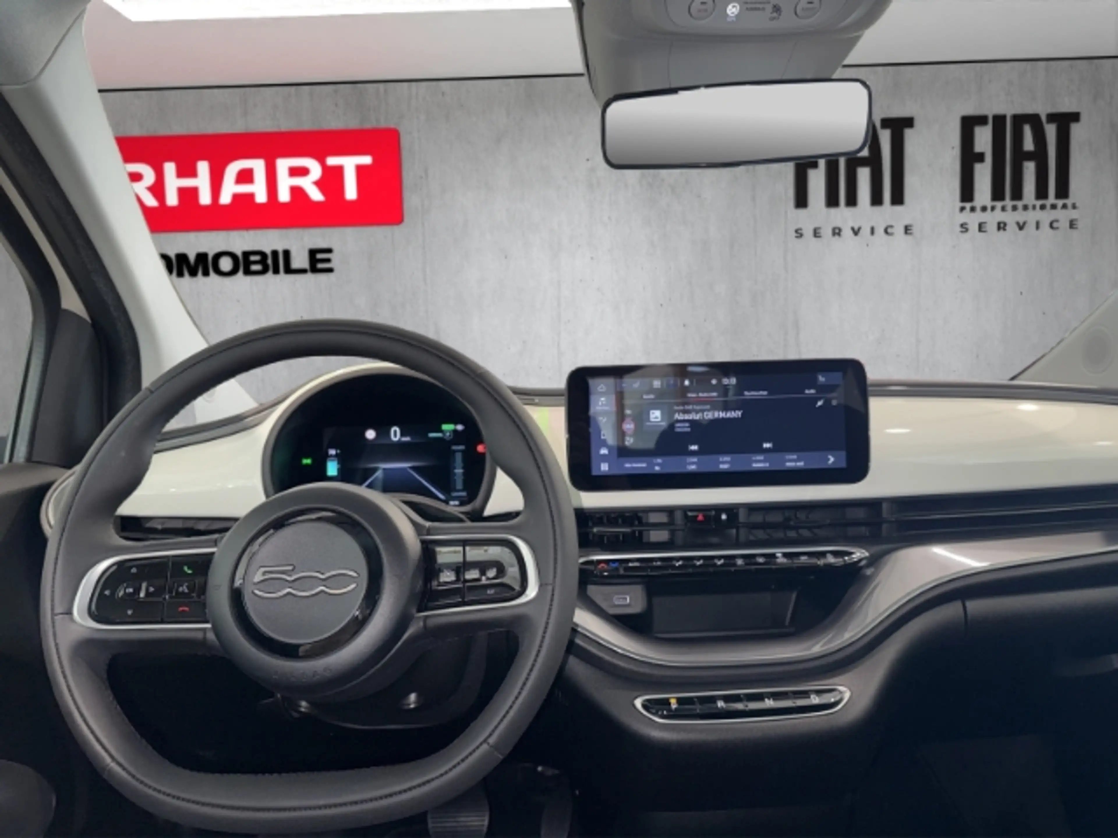 Fiat 500e Basis/Navi/RFK/Alu/Apple&Android — photo 9