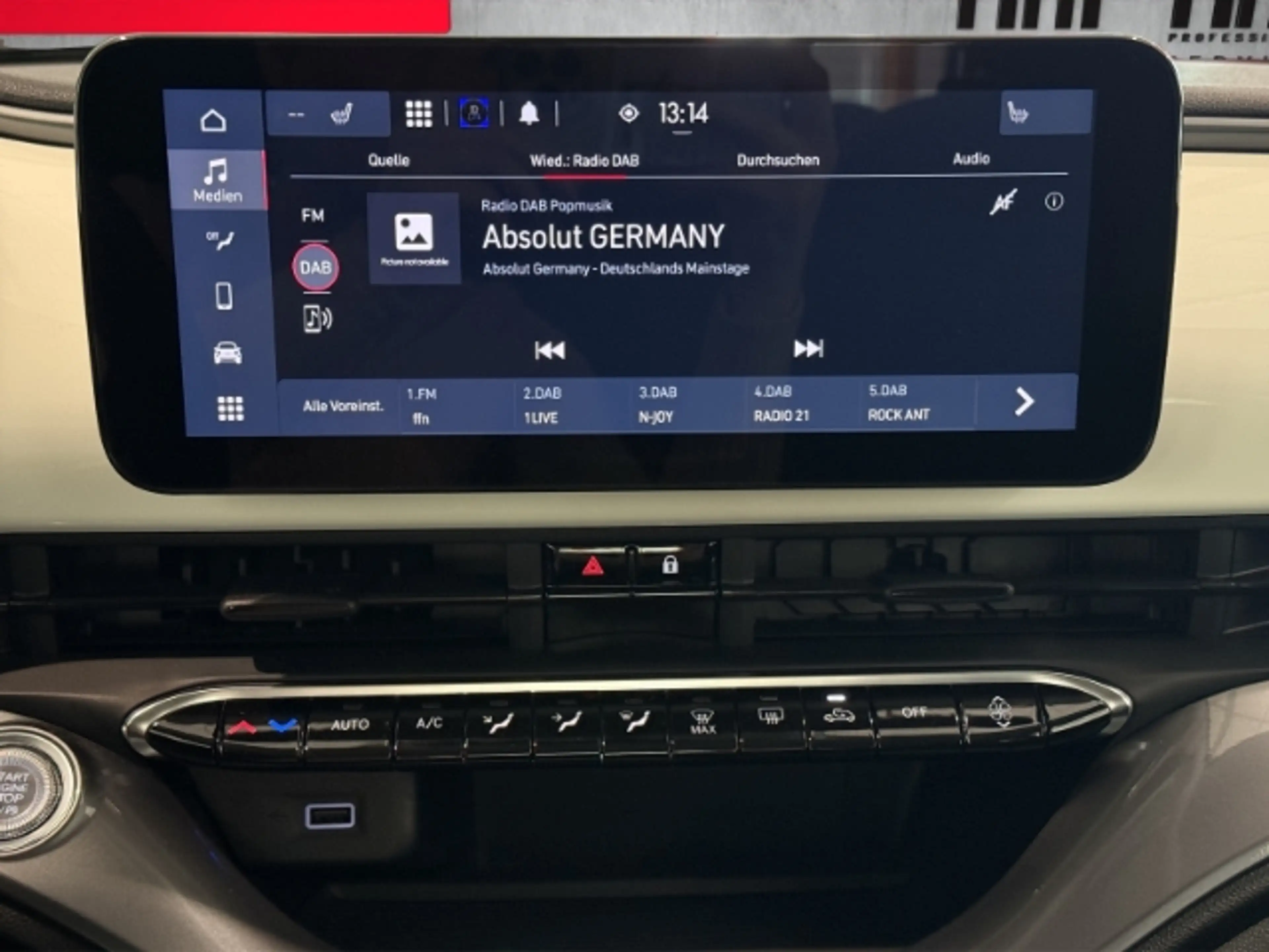 Fiat 500e Basis/Navi/RFK/Alu/Apple&Android — photo 14