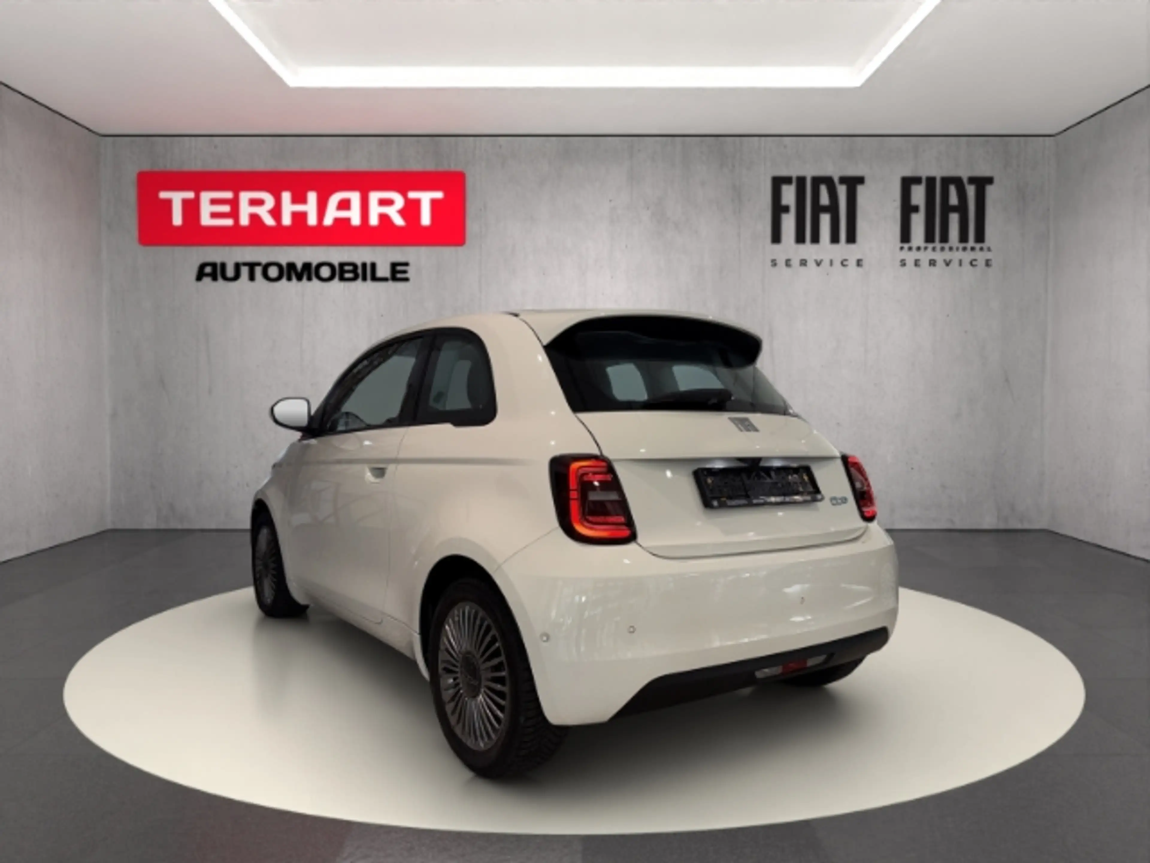 Fiat 500e Basis/Navi/RFK/Alu/Apple&Android — photo 3