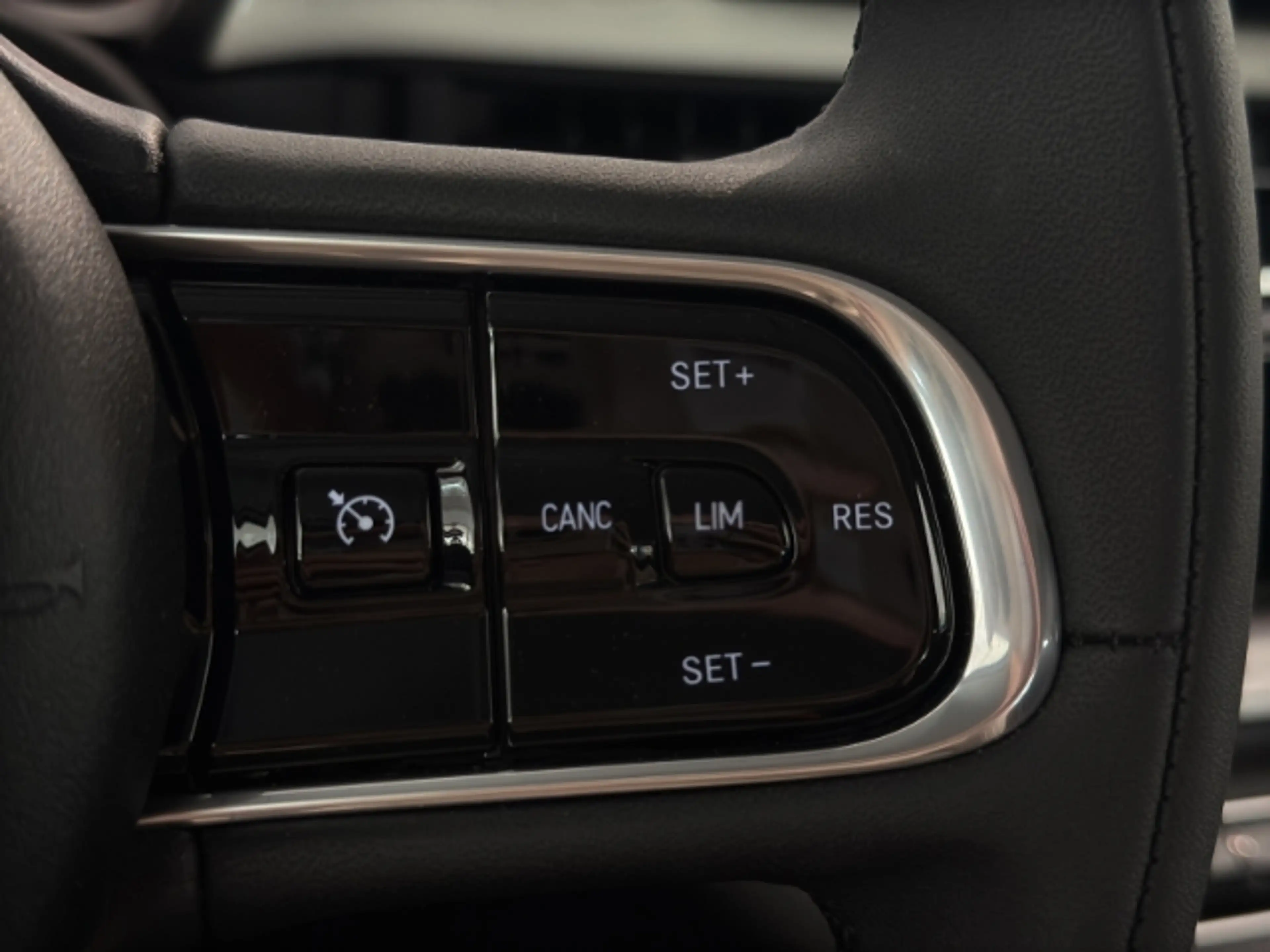Fiat 500e Basis/Navi/RFK/Alu/Apple&Android — photo 11