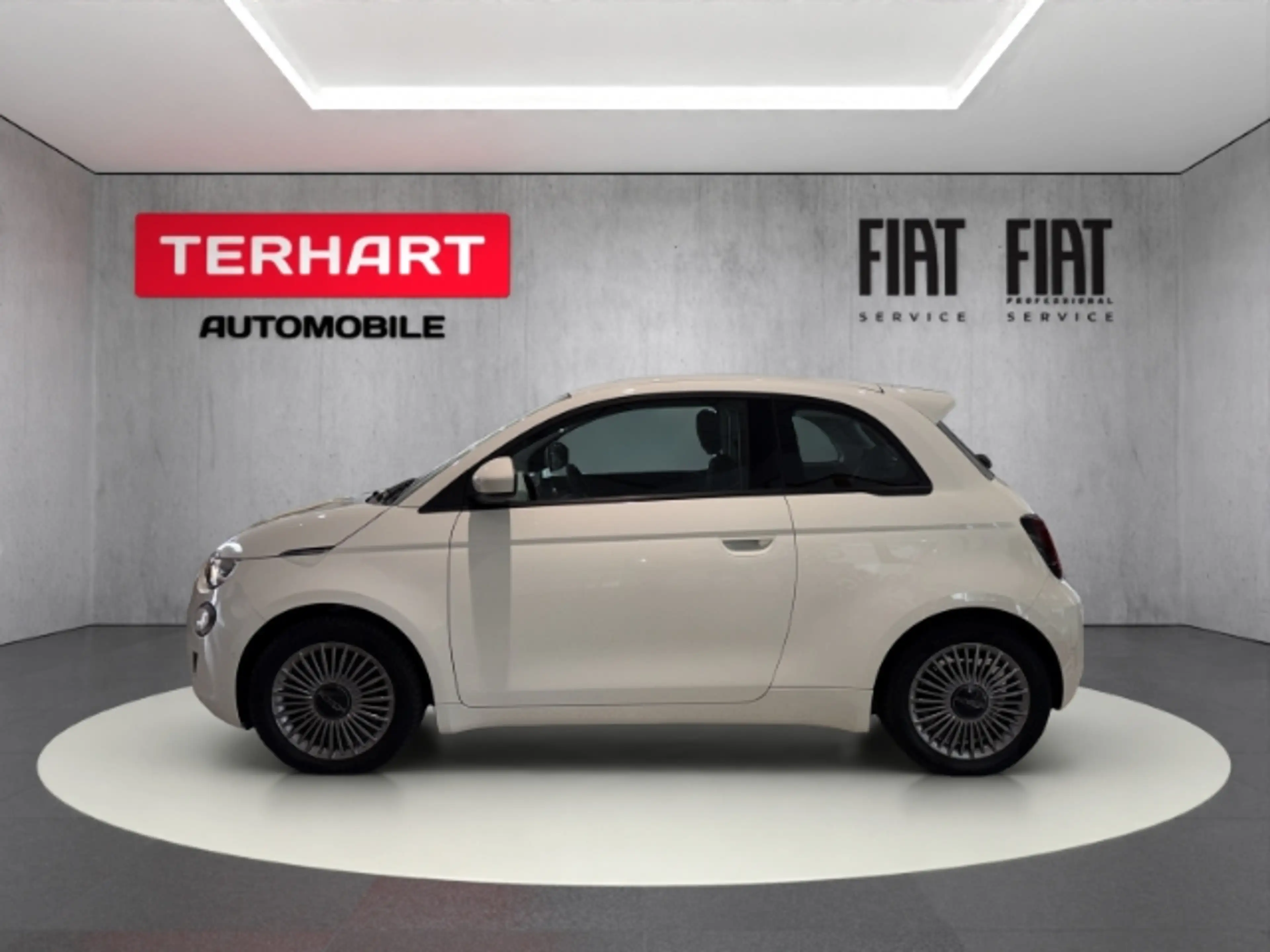 Fiat 500e Basis/Navi/RFK/Alu/Apple&Android — photo 2