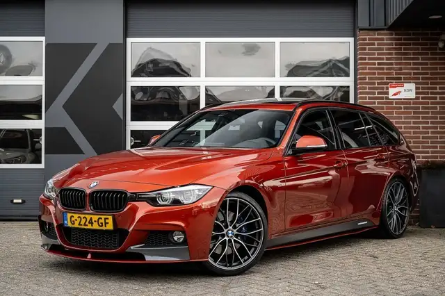 BMW 318 318i M Sport | M Performance | Panorama | NL-Auto