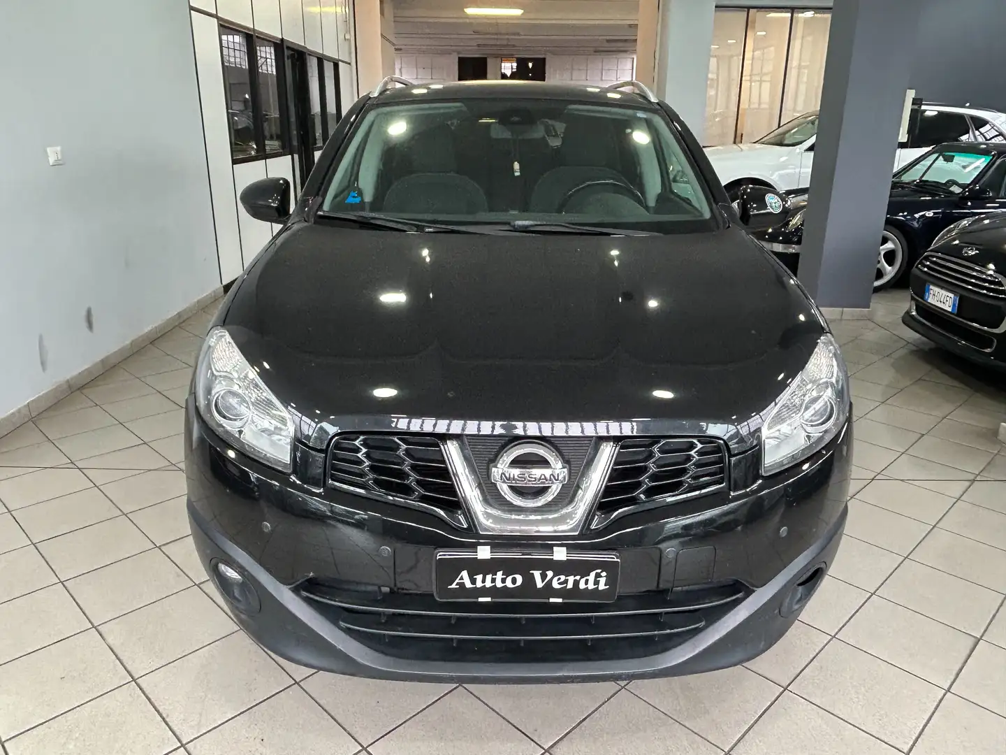 Nissan Qashqai Qashqai 1.6 GANCIO TRAINO Černá - 2