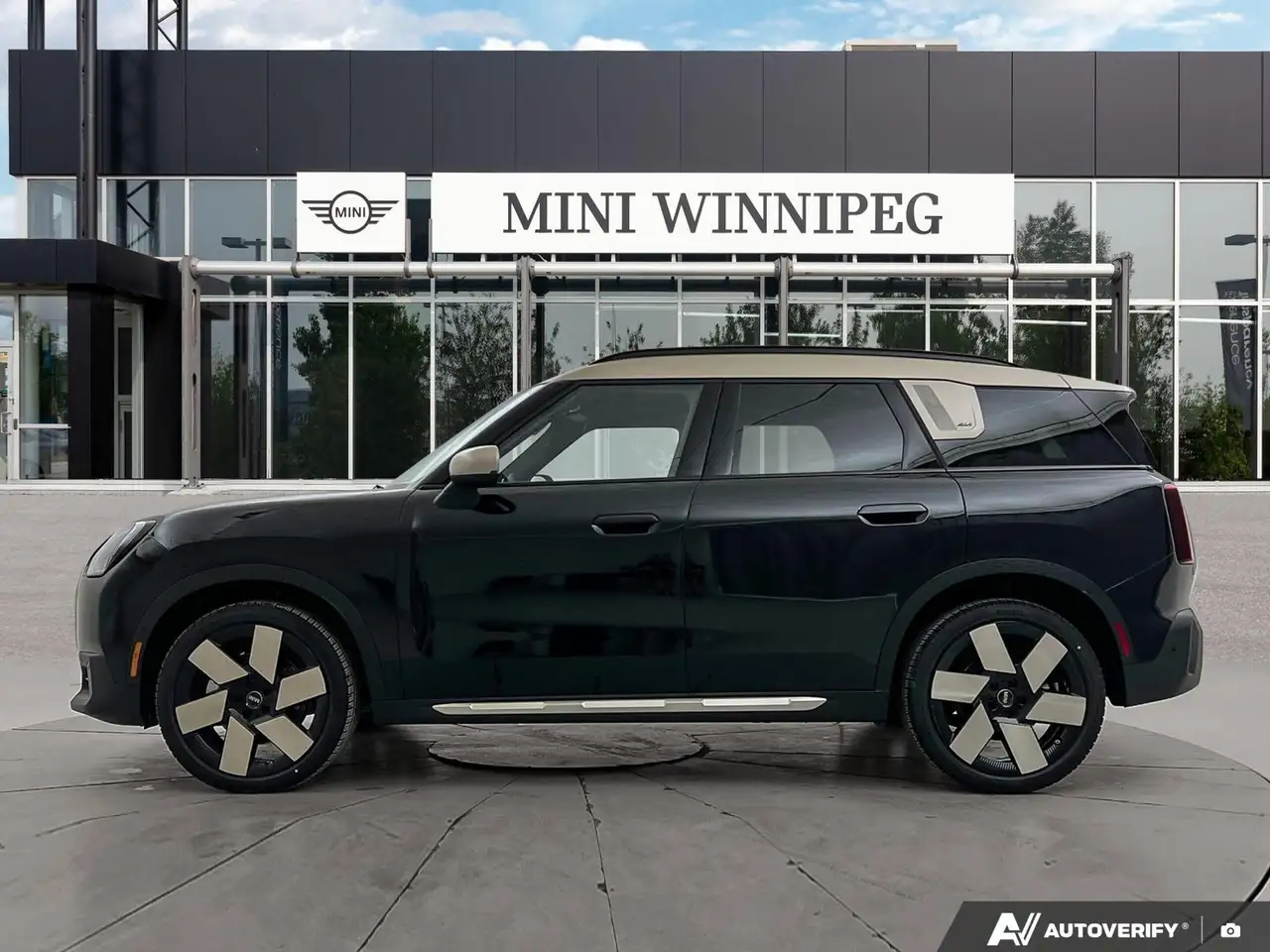 MINI Countryman снимка MINI Countryman