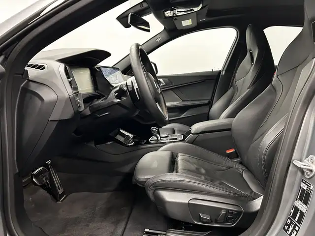 BMW 2 Series view 4