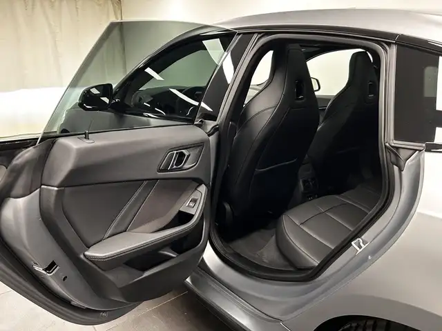 BMW 2 Series view 14