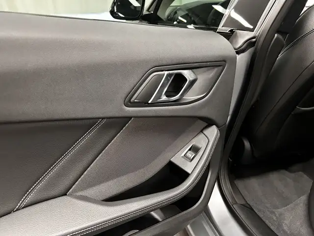 BMW 2 Series view 15