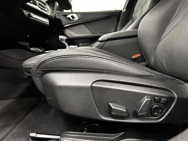 BMW 2 Series view 28