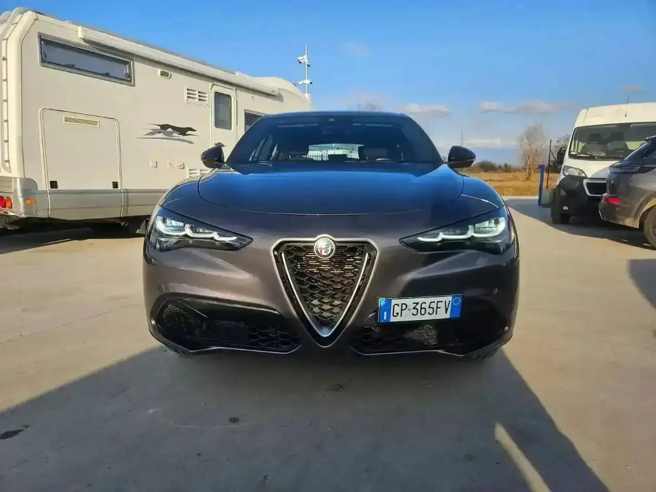 Alfa Romeo Stelvio 2023 — фото 9